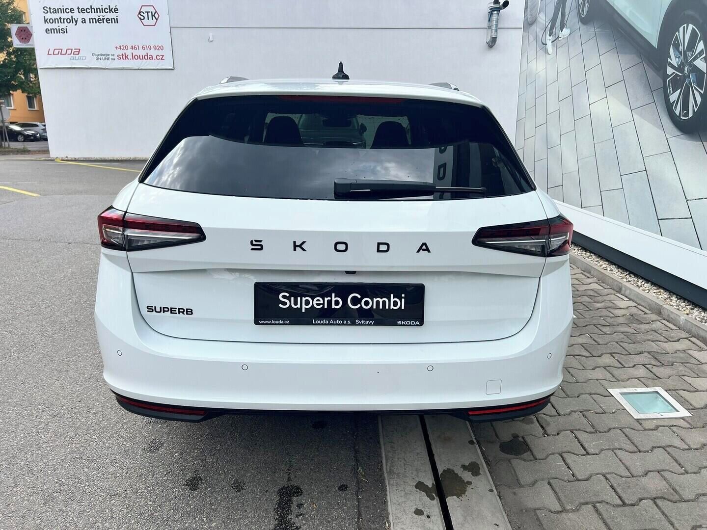Škoda Superb, Combi Sportline 2,0 TSI 150 kW - fotka 5