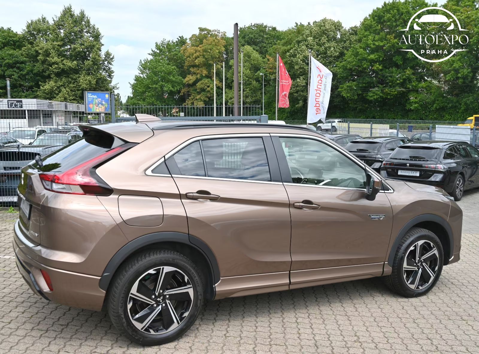 Mitsubishi Eclipse Cross, Plus 2.4 Select Hybrid 4WD - fotka 3