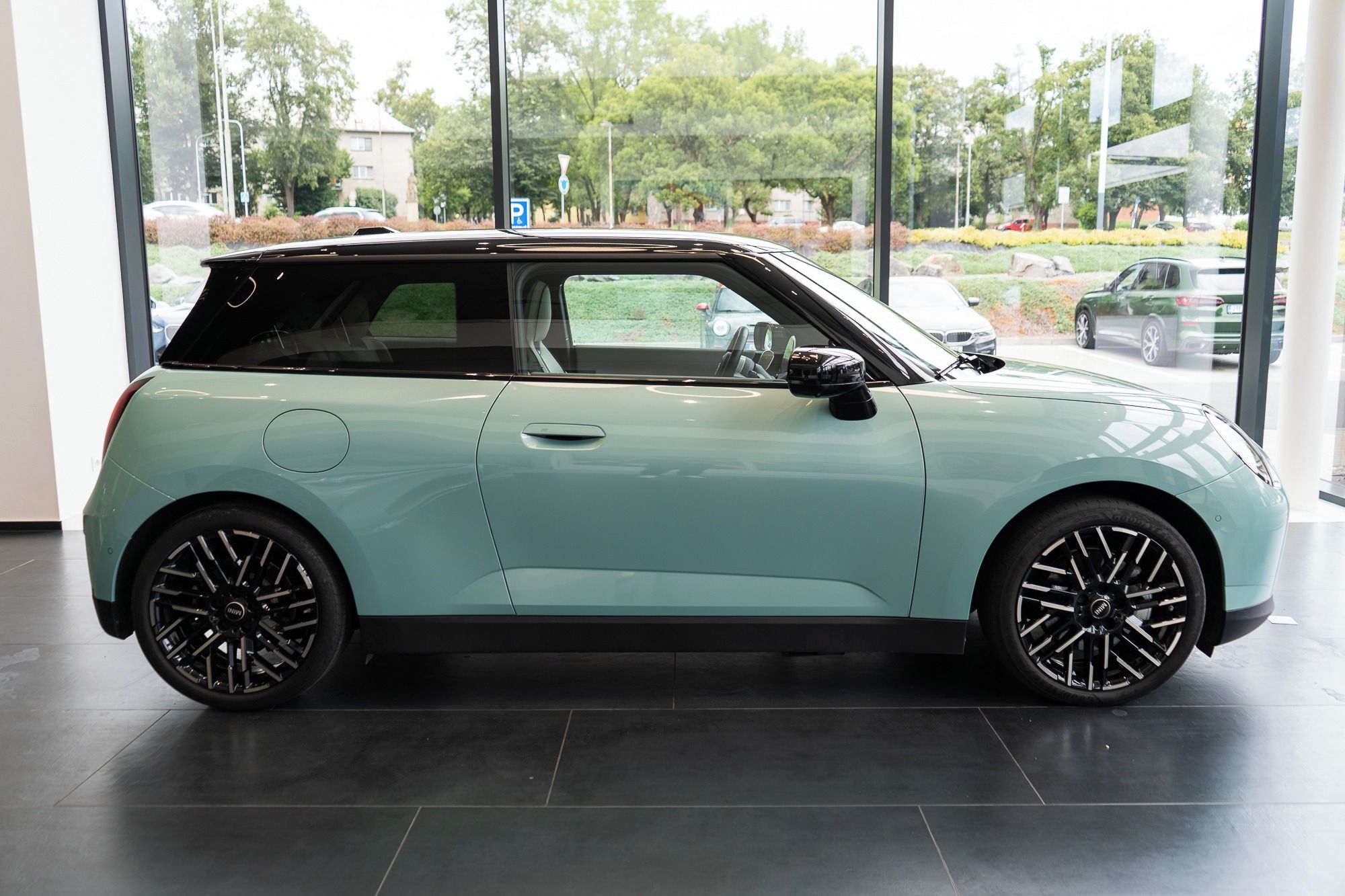 Mini Cooper S, SE, záruka + PPF + 2 sady kol - fotka 4