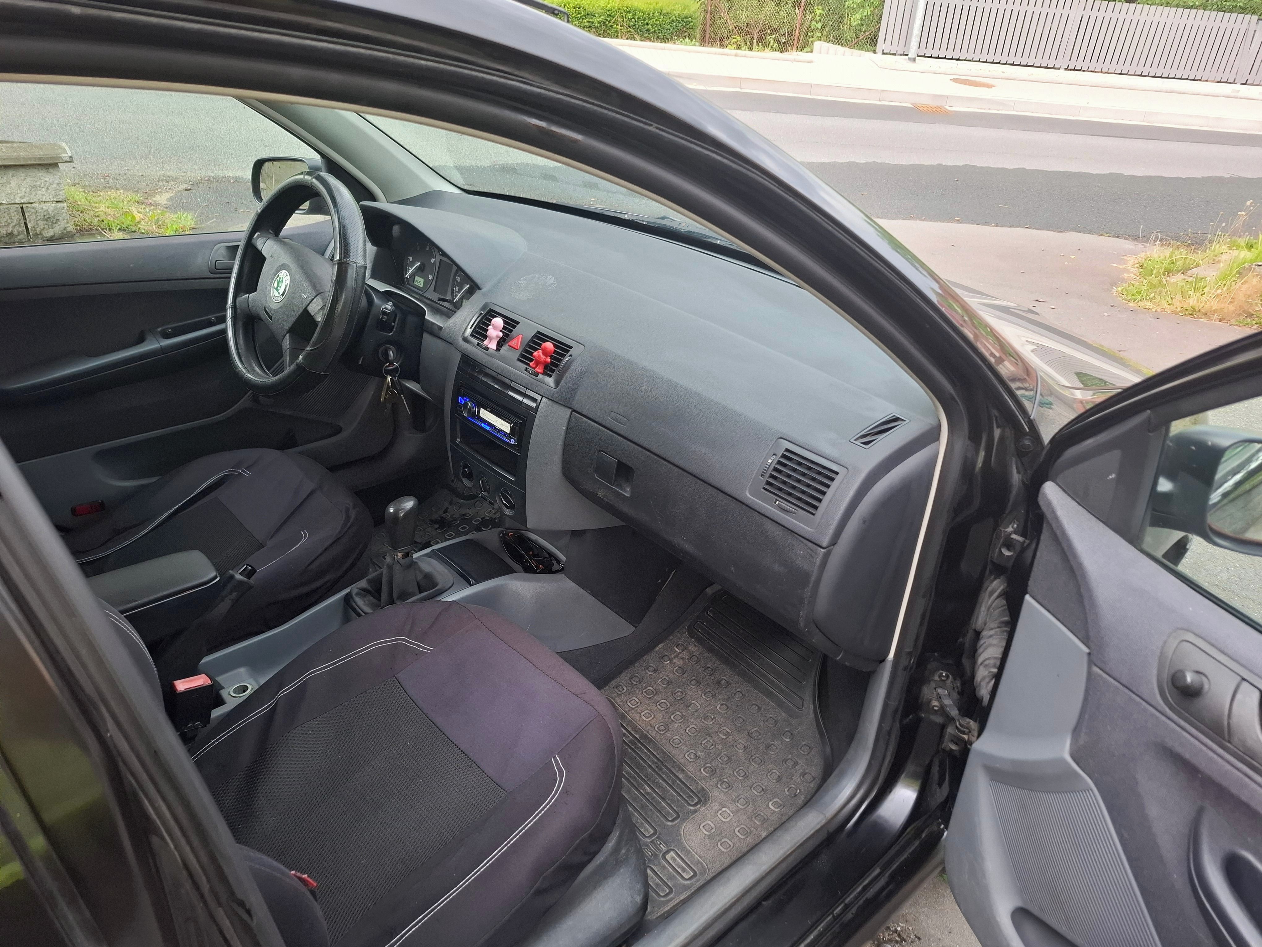 Škoda Fabia, Škoda Fabia 1,9 sdi Kombi - fotka 6