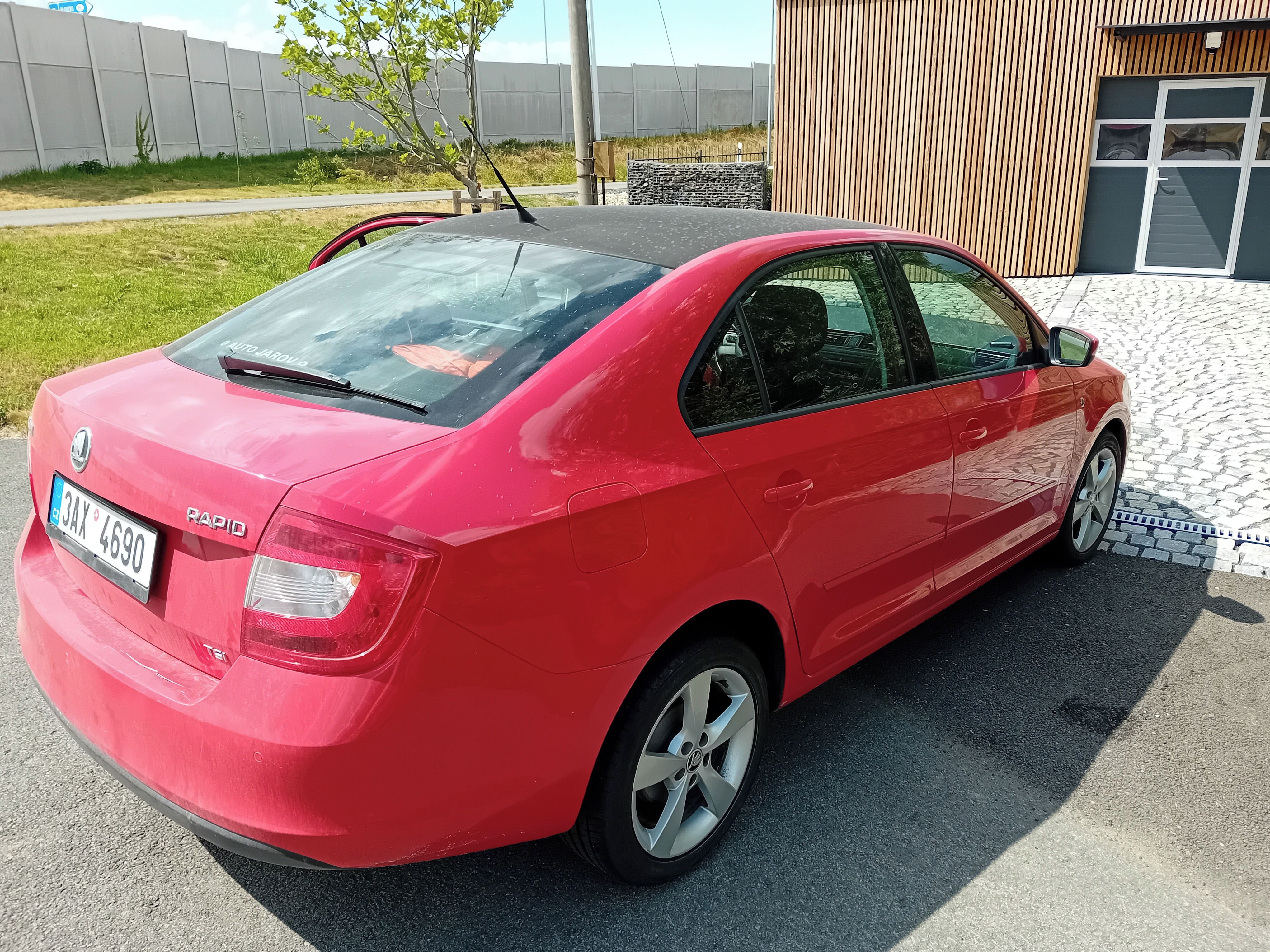 Škoda Rapid, 1.2 benzín 63 kw garážovano ČR - fotka 2