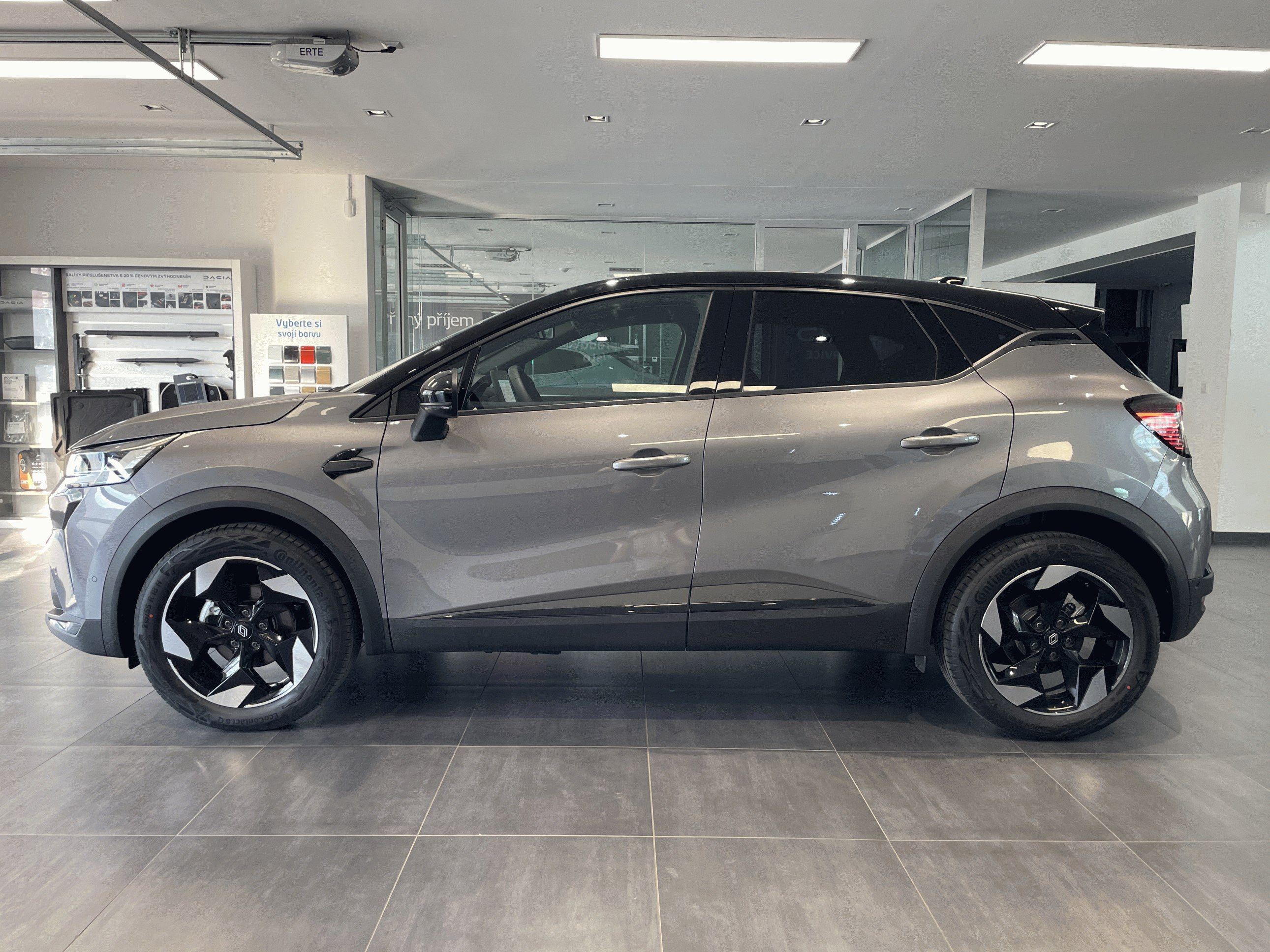 Renault Captur, TECHNO 1,3TCe 160k EDC - fotka 2