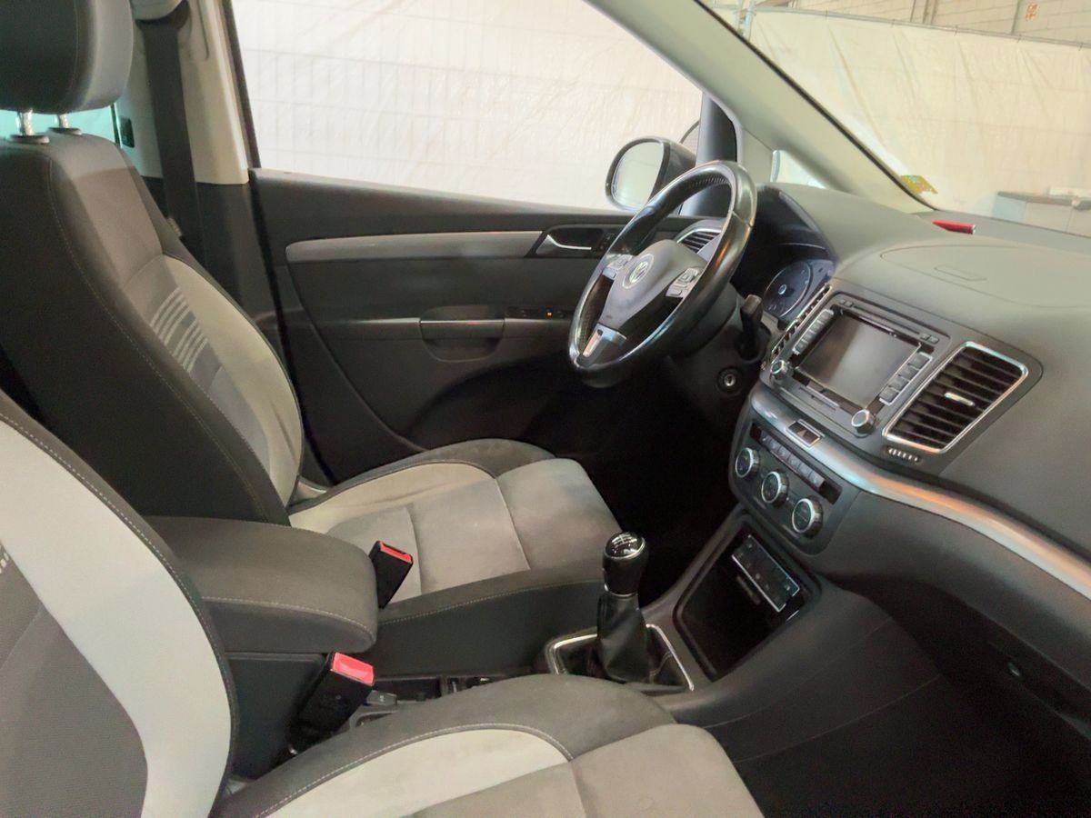 Volkswagen Sharan, 2.0Tdi 103KW LIFE PĚKNÁ VÝBAVA - fotka 4