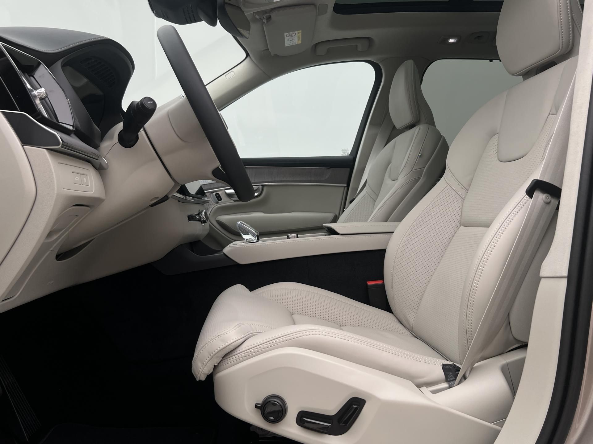 Volvo XC90, T8 AWD RECHARGE ULTRA BRIGHT - fotka 3