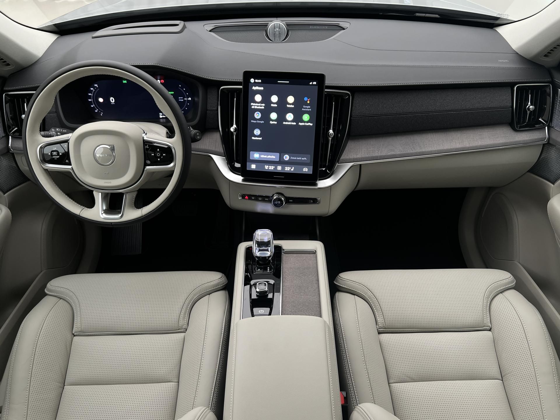 Volvo XC90, T8 AWD PLUS BRIGHT - fotka 2