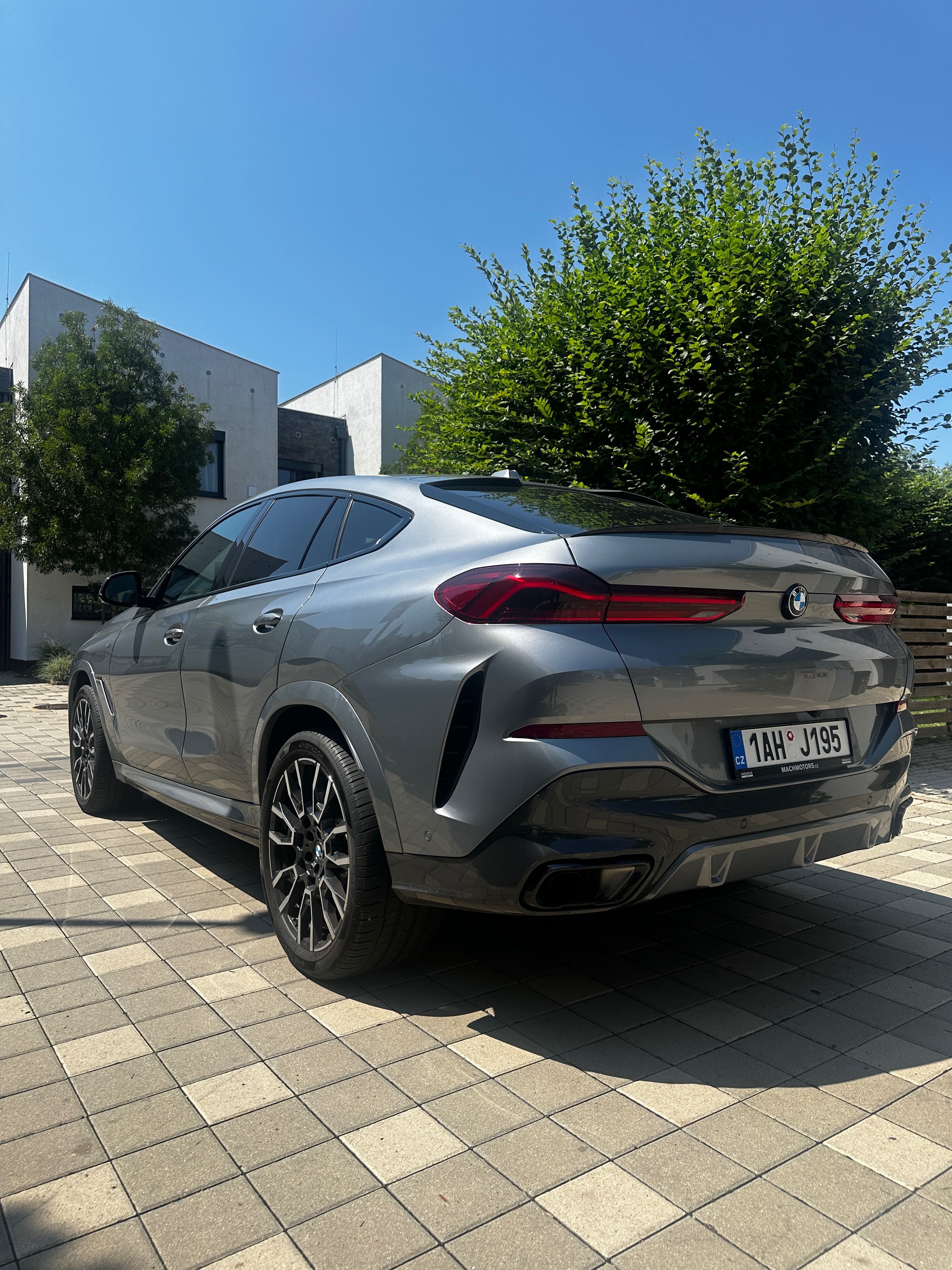BMW X6, xDrive30d M Sport, 210kW, 2023 - fotka 2