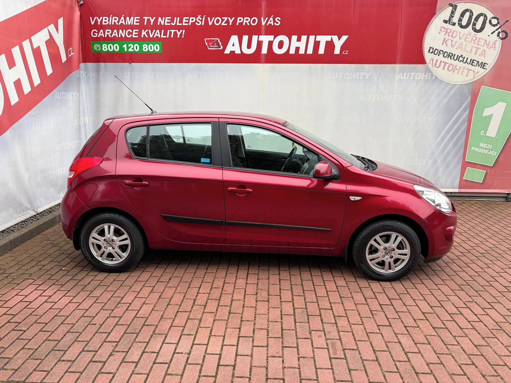 Hyundai i20, 1.3 i, ČR, 71 tkm - fotka 5