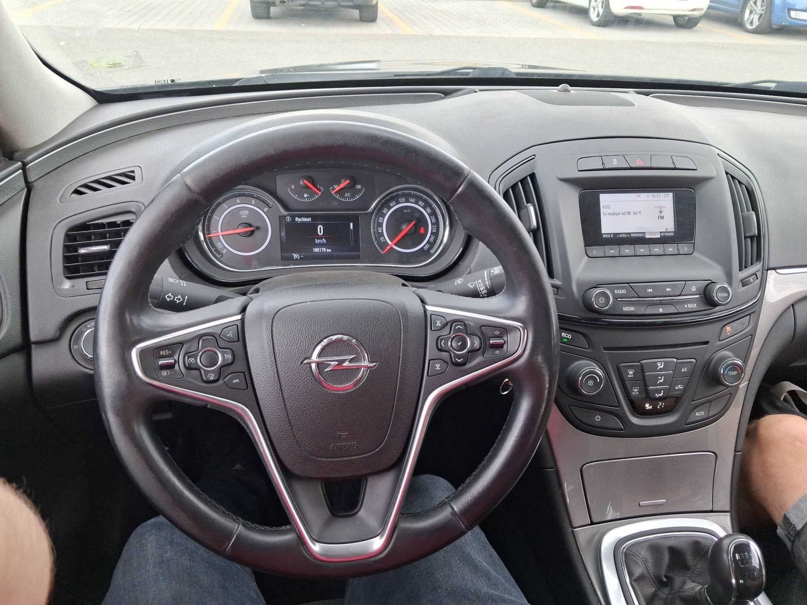 Opel Insignia, 1.6 CDTI, Xenony, Tempomat - fotka 3
