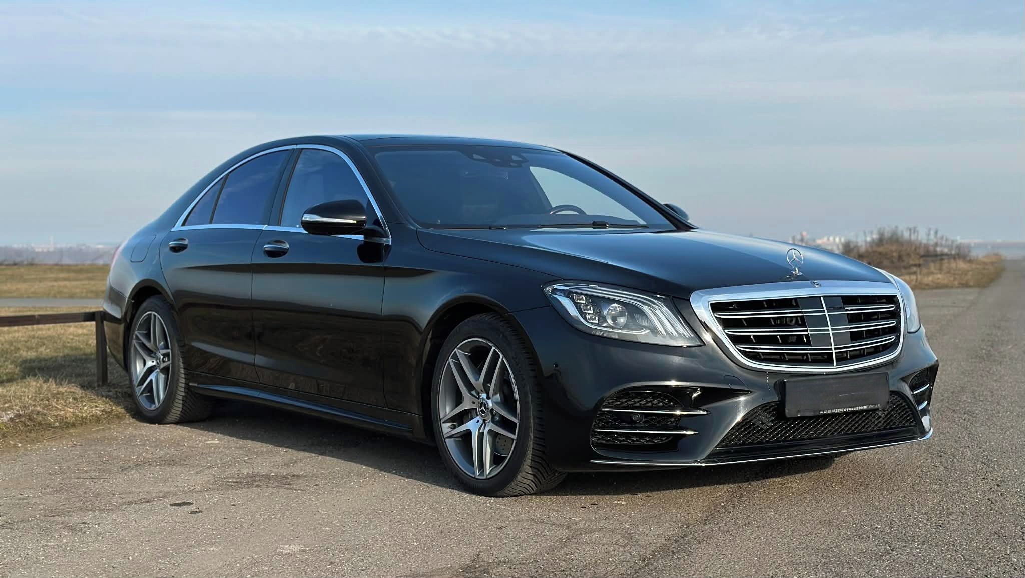 Mercedes-Benz Třídy S, Mercedes S Class 560 4MATIC - fotka 4