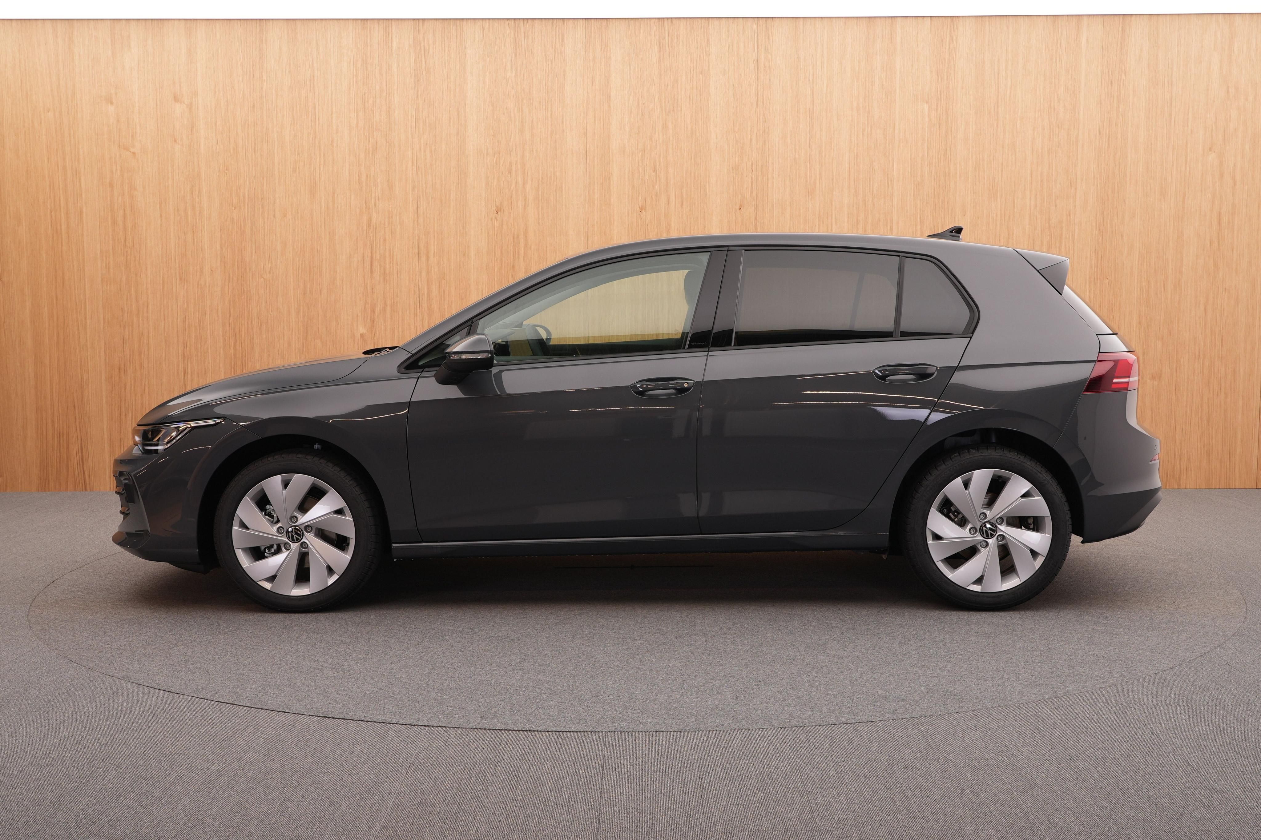 Volkswagen Golf Variant, Limited 1.5 eTSI mHEV DSG - fotka 2