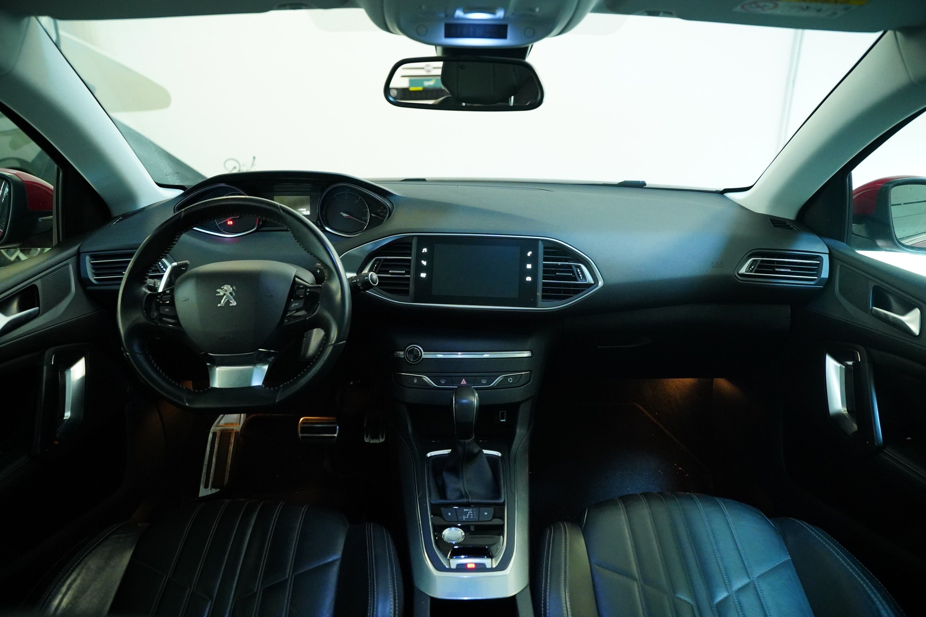 Peugeot 308, 1.5 Blue-HDi 96 kW Allure - fotka 6