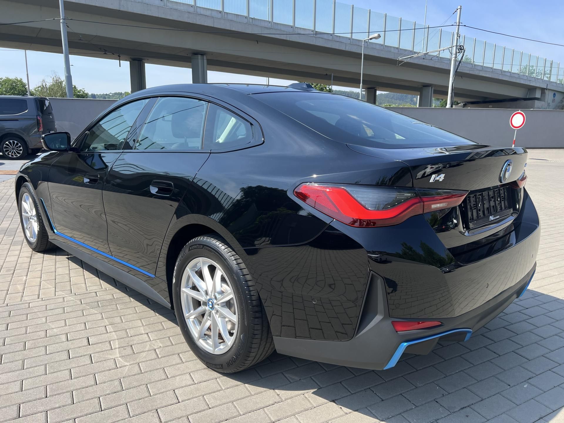 BMW i4, eDrive 40i Gran Coupe - fotka 6