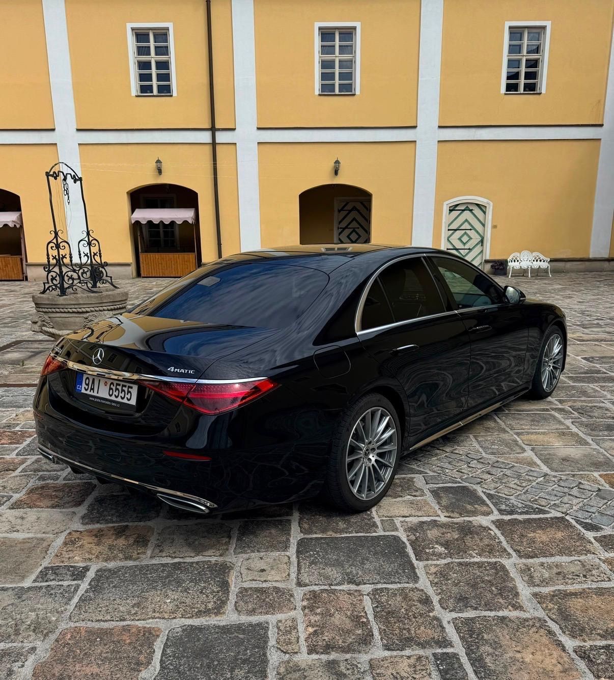 Mercedes-Benz Třídy S, 400d - fotka 2