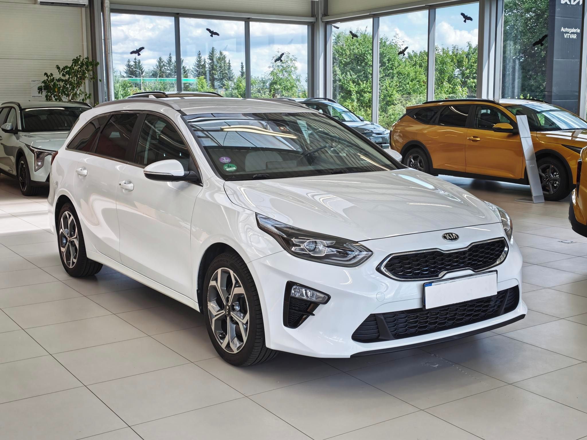 Kia Cee´d, SW 1,4 TGDi 103kW Premium - fotka 3