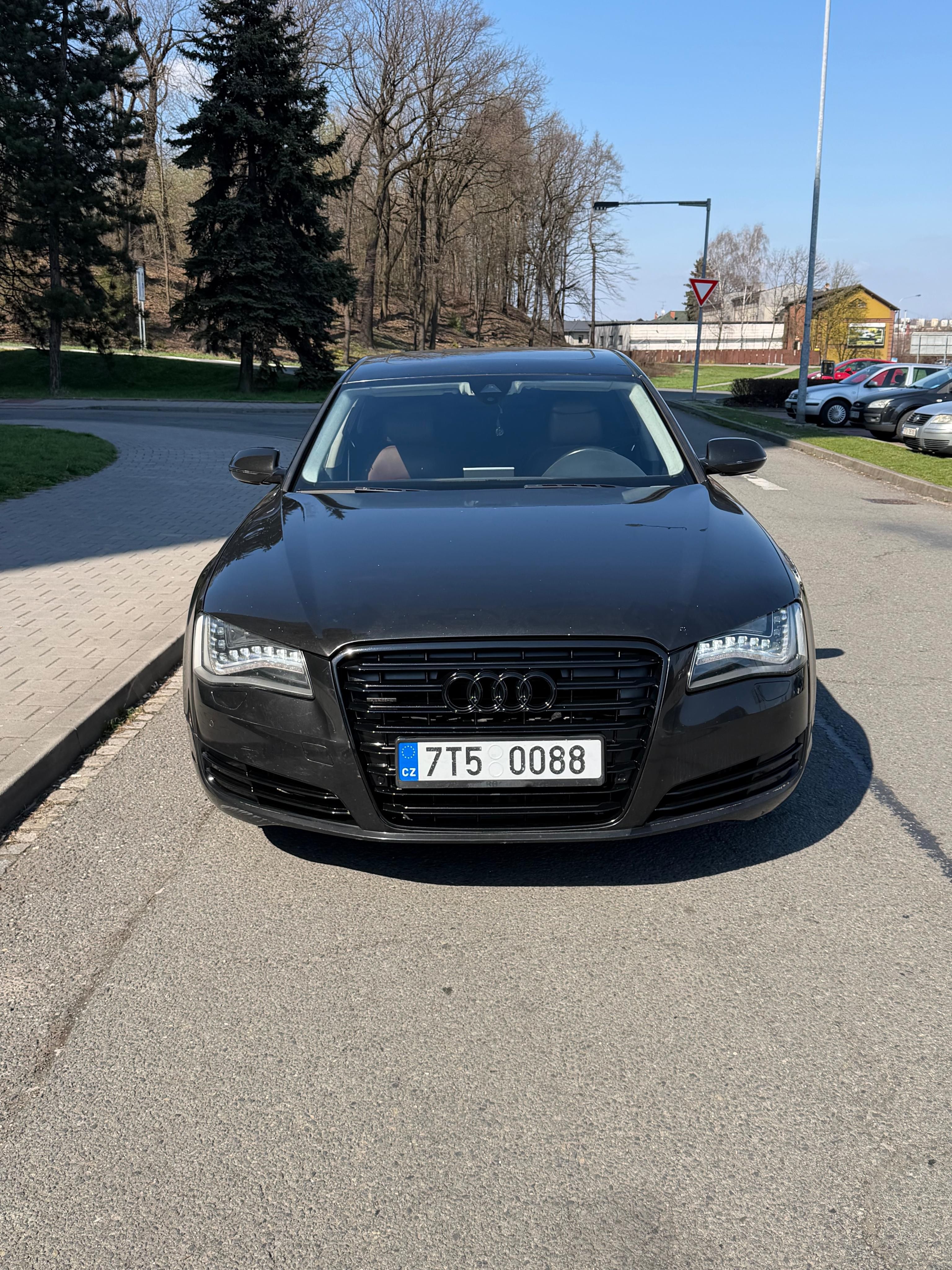 Audi A8 - fotka 2