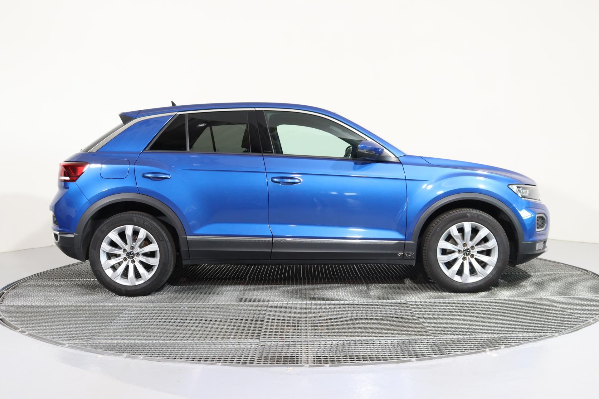 Volkswagen T-Roc, SPORT 1,5 TSI/ TAŽNÉ Z.,LED - fotka 3