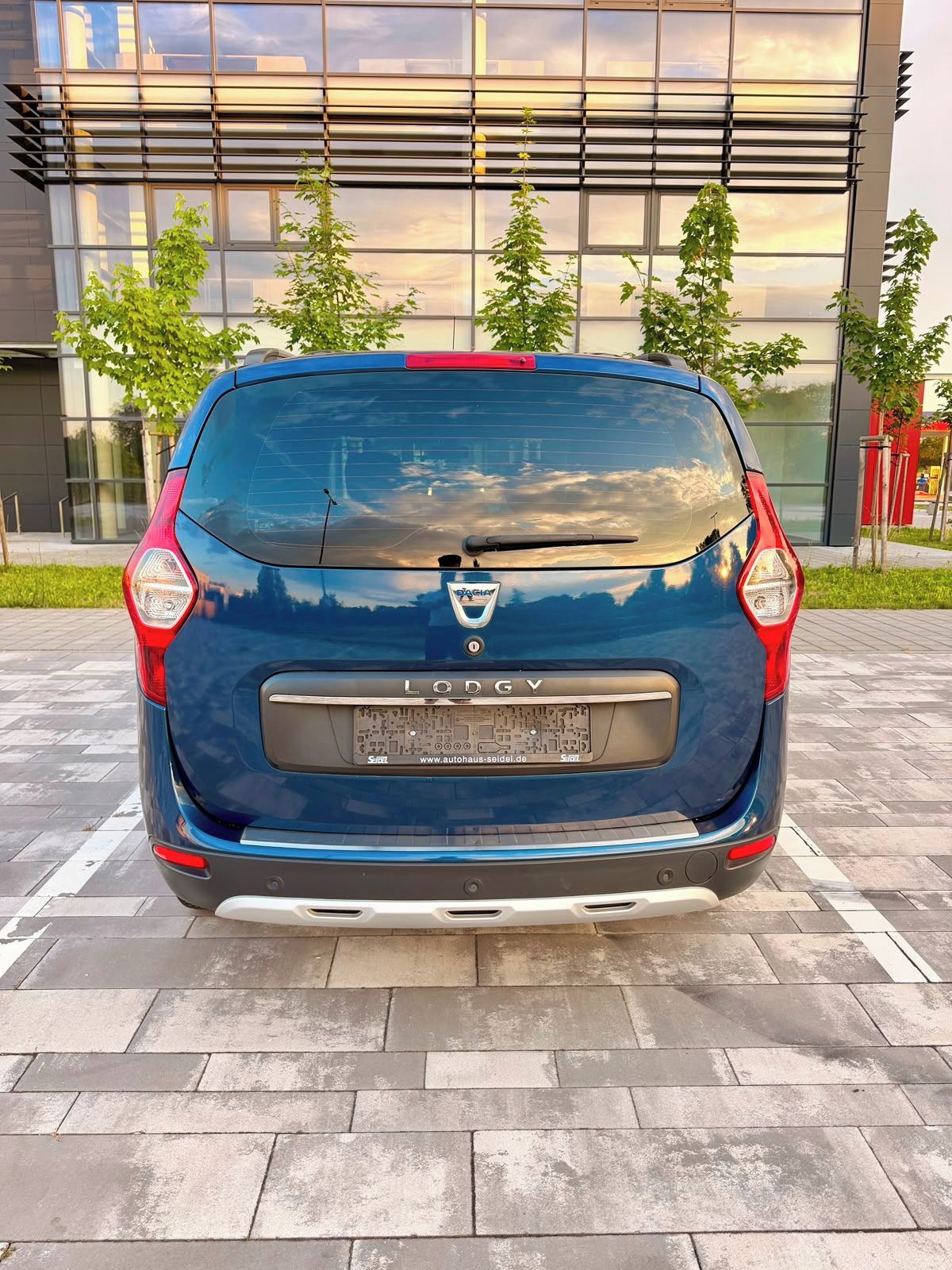 Dacia Lodgy, 1.6 SCe 7 míst - fotka 3