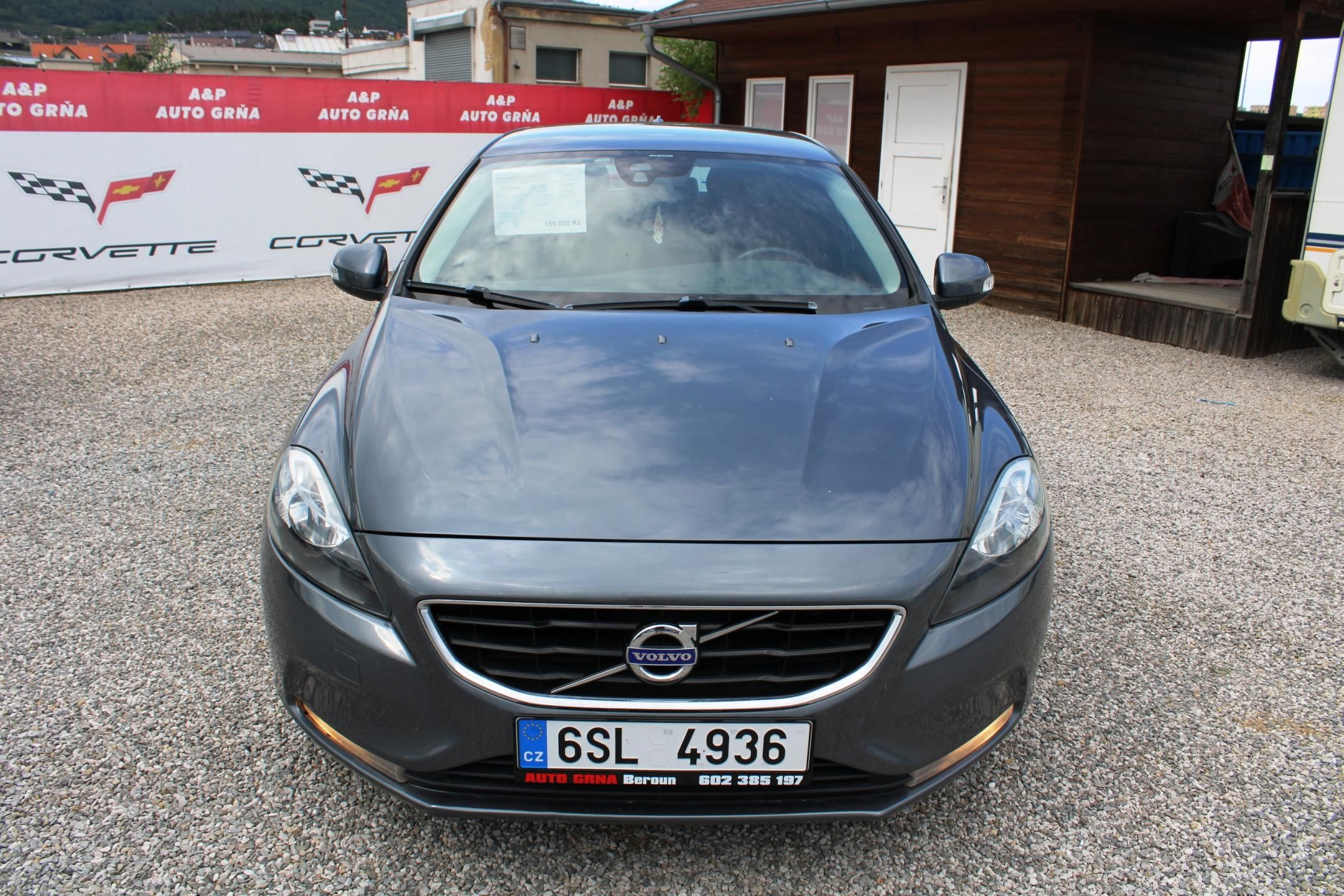 Volvo V40, 1,6D2 KLIMA TEMPOMAT EL.OKNA - fotka 2