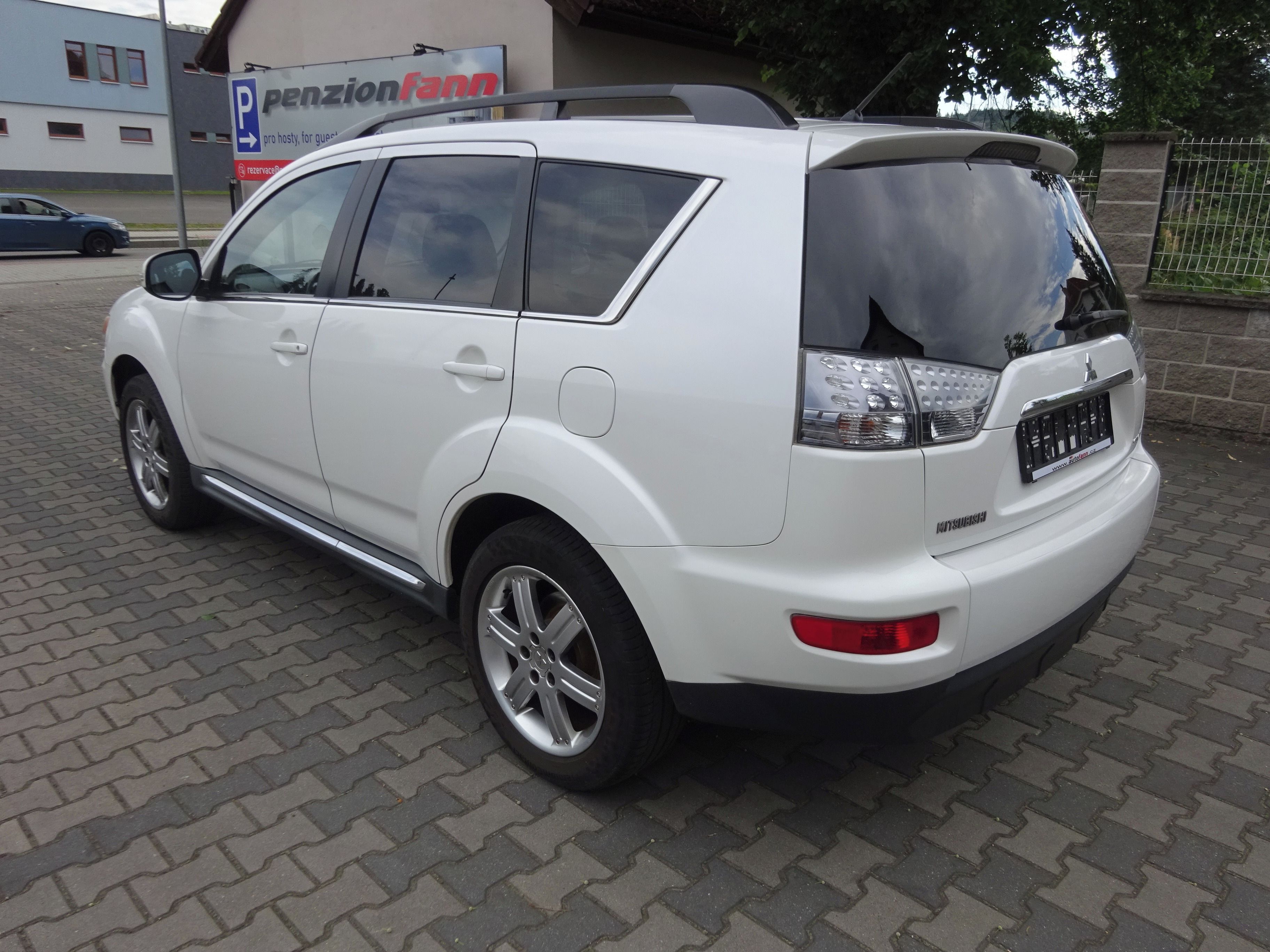 Mitsubishi Outlander, 2.2DI-D130kW.Servis Mitsubishi - fotka 5