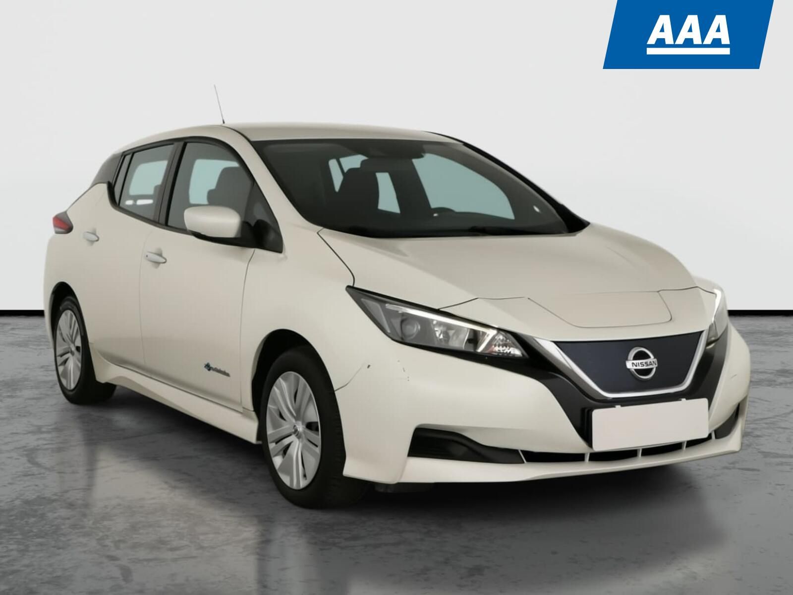 Nissan LEAF, 40 kWh, SoH 87%, Automat