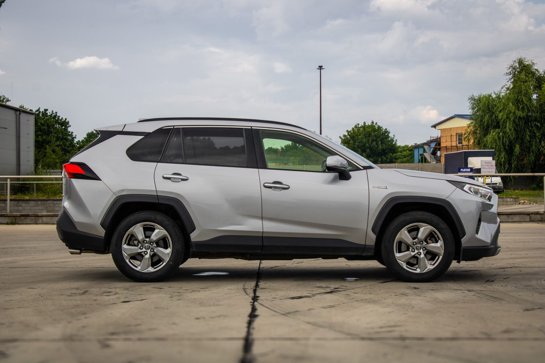 Toyota Rav4 - fotka 4