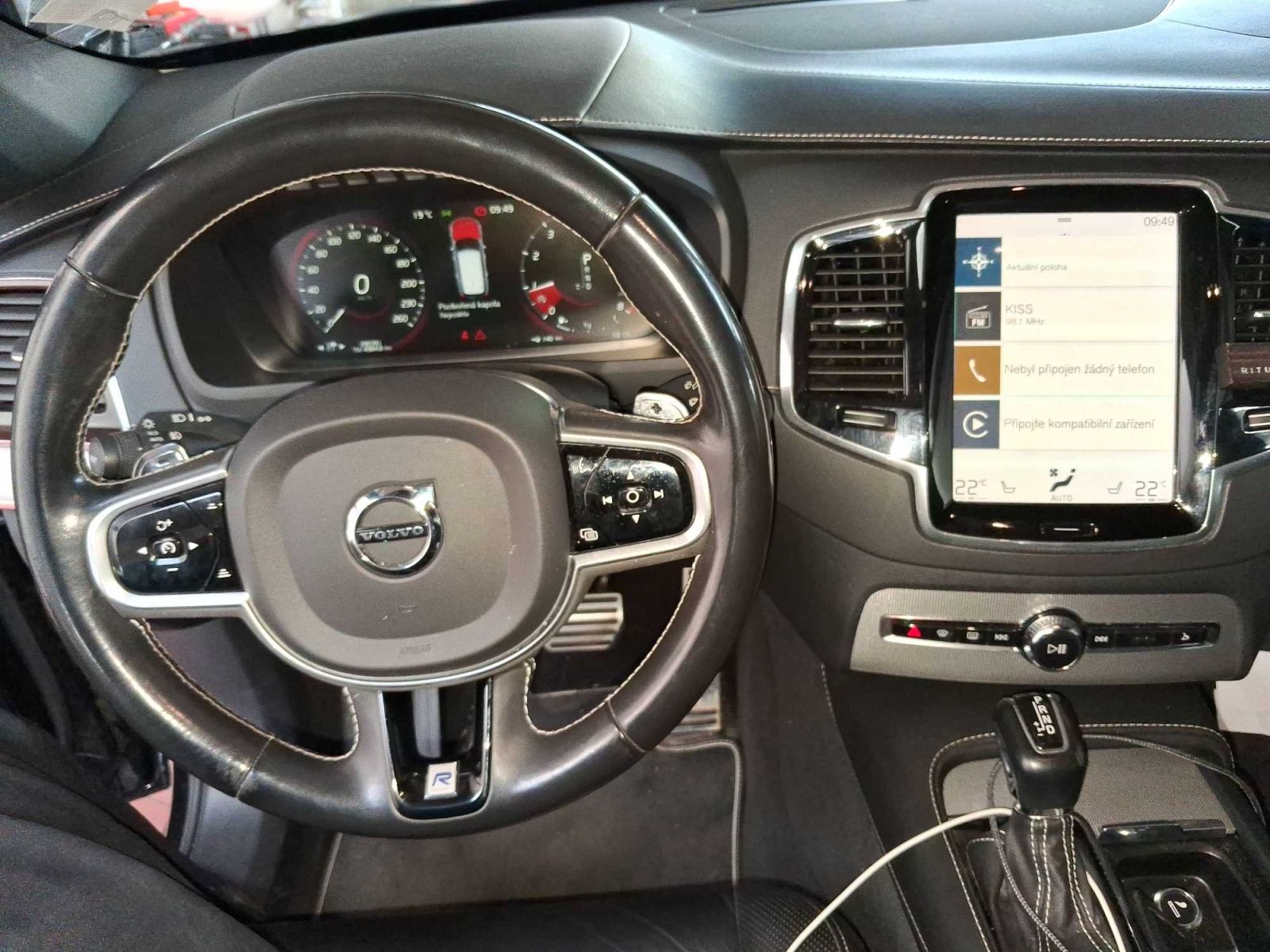 Volvo XC90, T6 AWD, 4X4, Automat, 7 míst - fotka 3