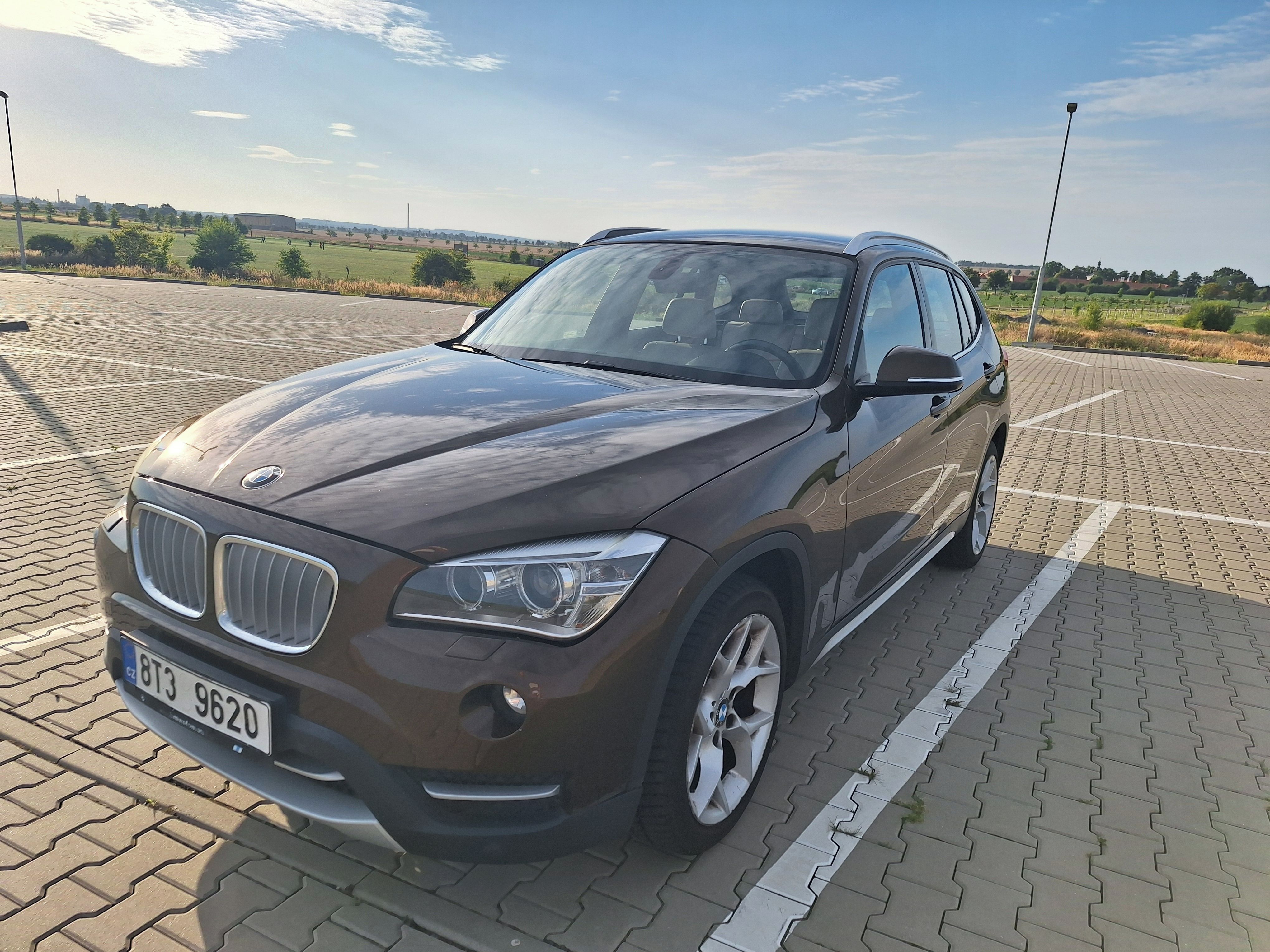 BMW X1, xDrive20i, 135 kW, 4x4, xLine