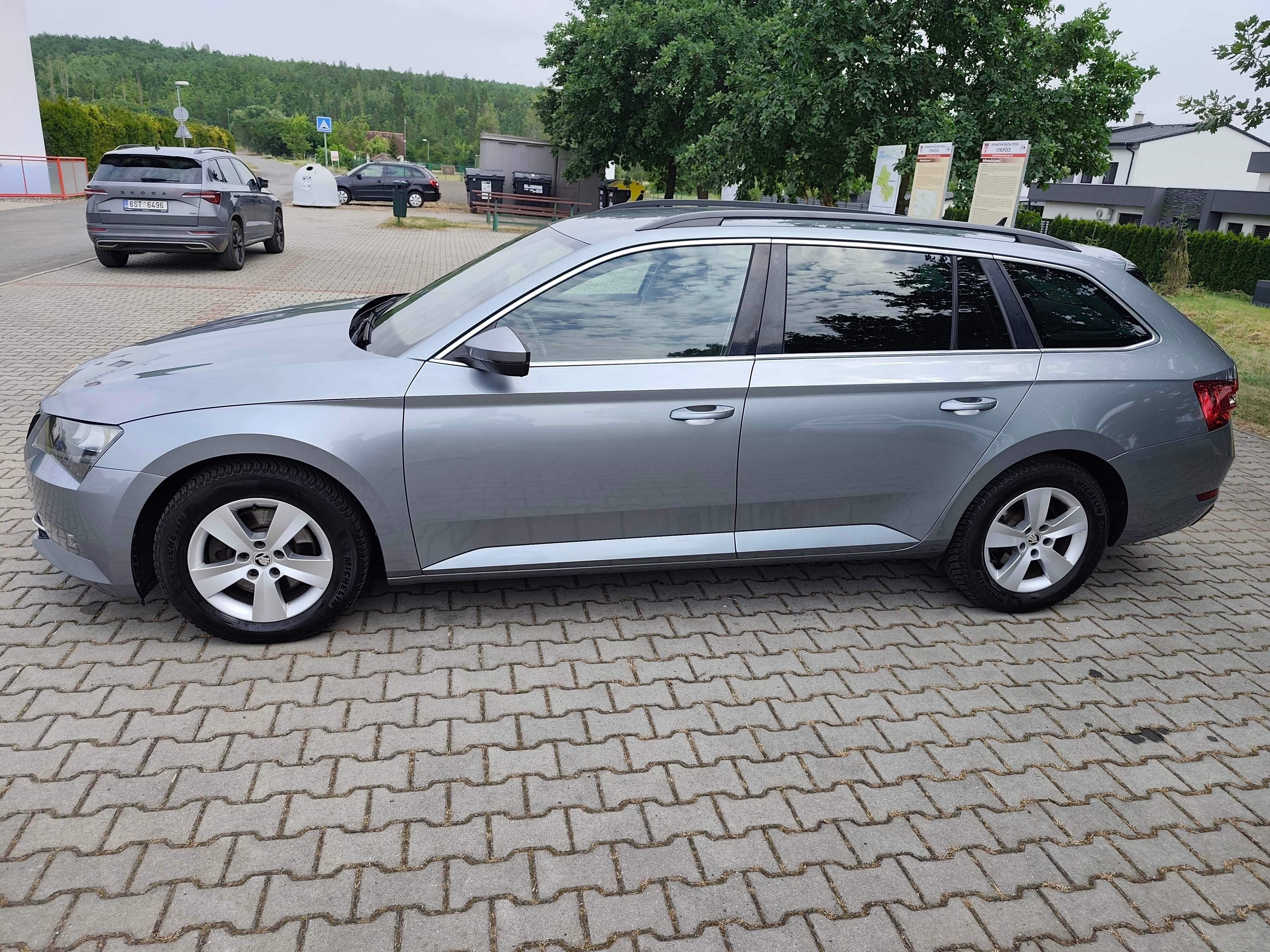 Škoda Superb, 1,6 TDI AMBITION - fotka 4