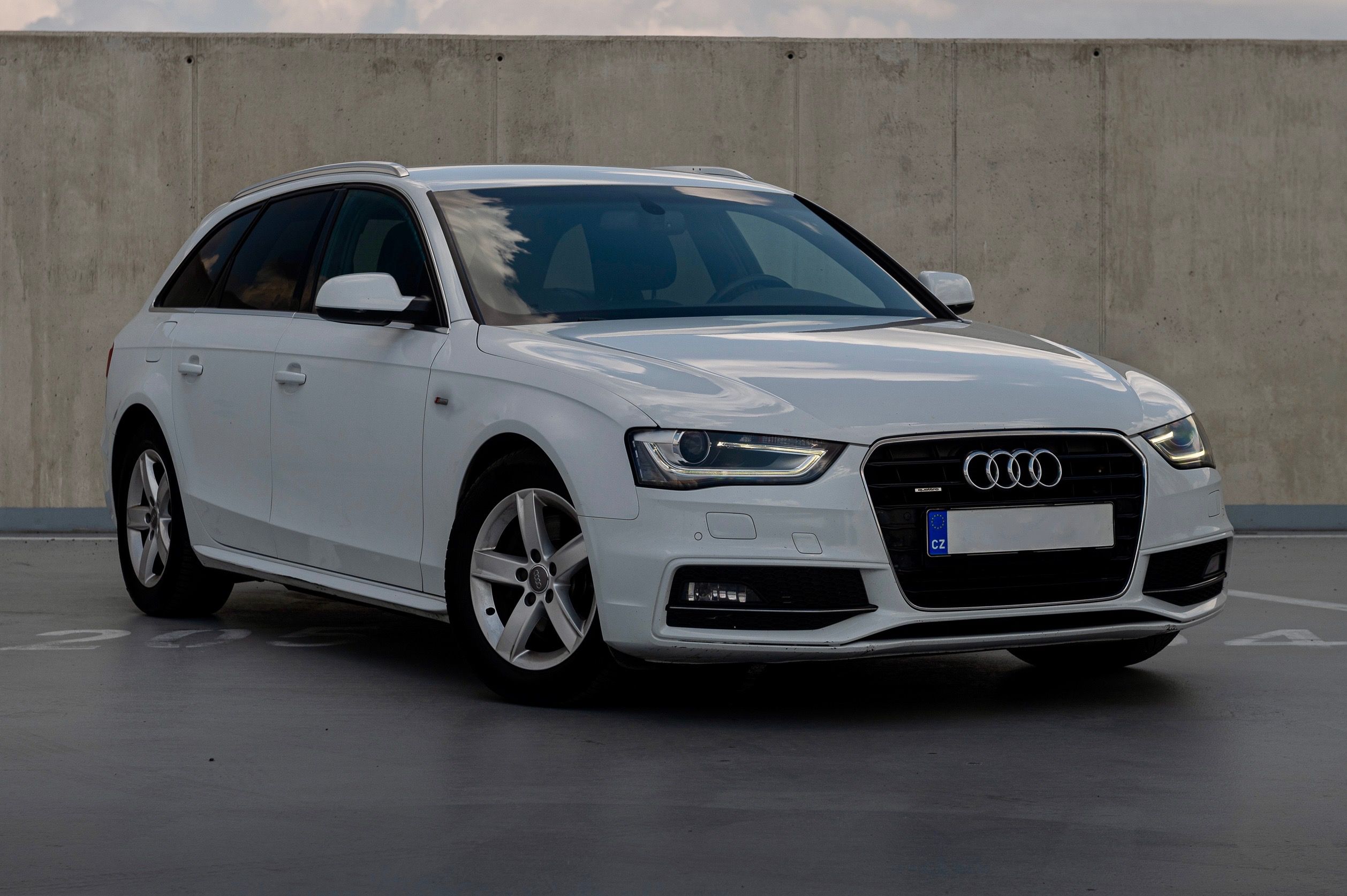 Audi A4 Avant, 2.0TDI 140kW Quattro AT S-Line - fotka 3