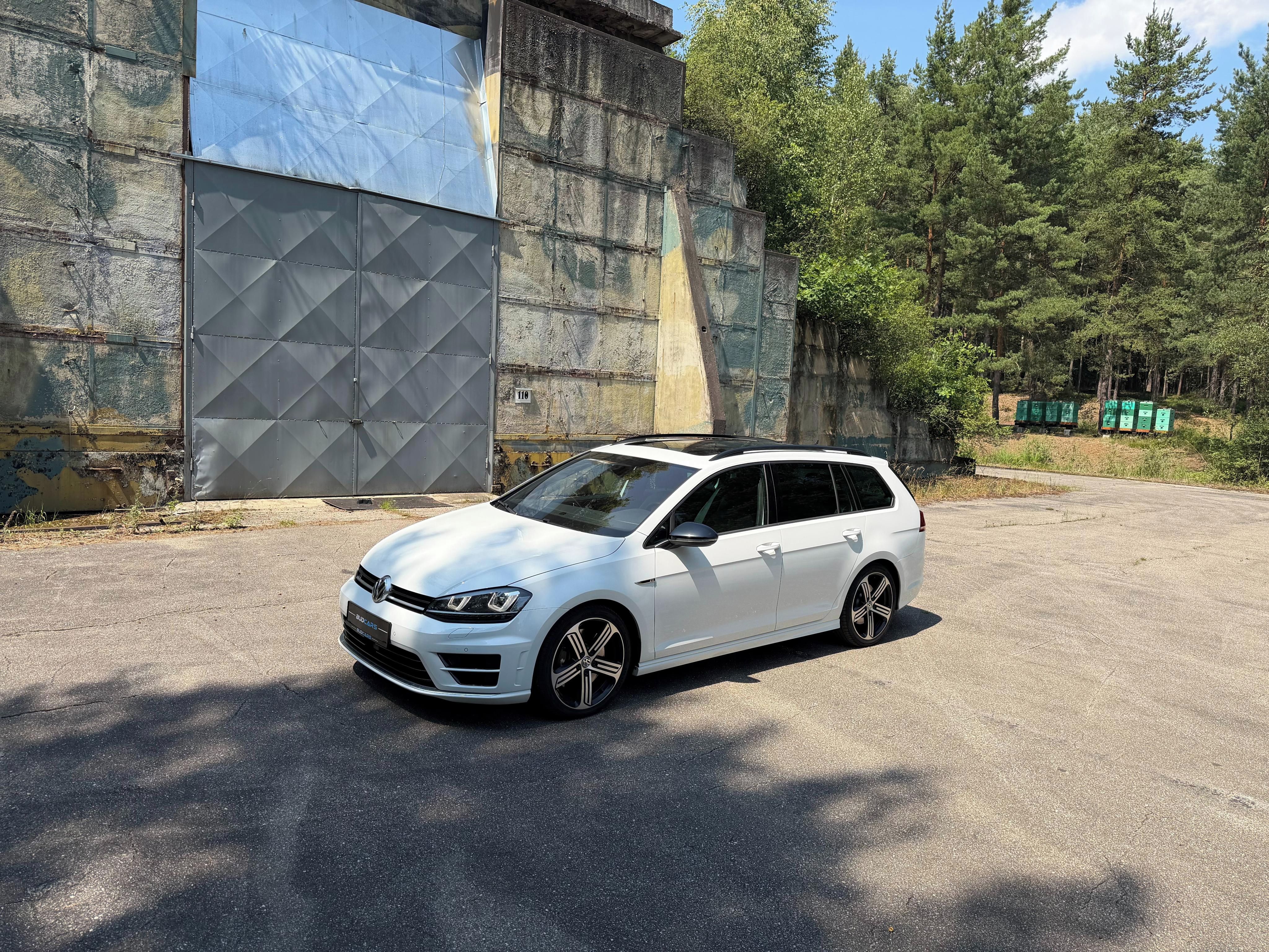 Volkswagen Golf, 7 R Variant 221kW Top - fotka 6