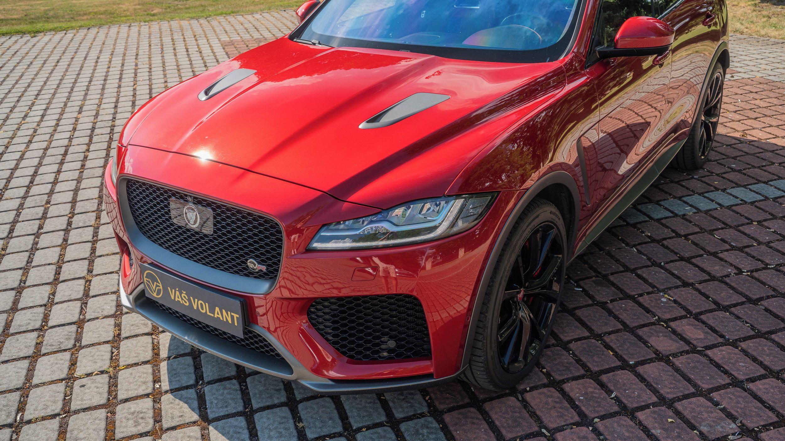 Jaguar F-Pace, SVR 5.0 V8 405kW / 550 koní - fotka 5