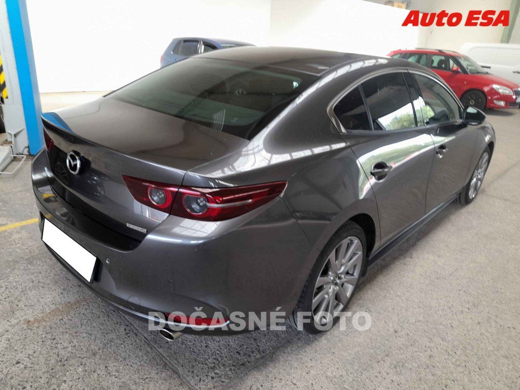 Mazda 3, 2.0i - fotka 2