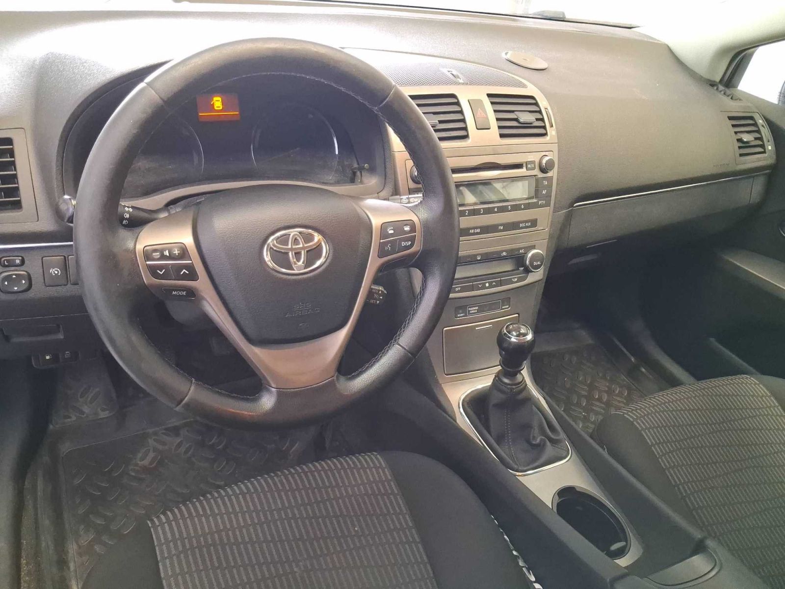 Toyota Avensis, 1.8 Valvematic, Serv.kniha - fotka 3