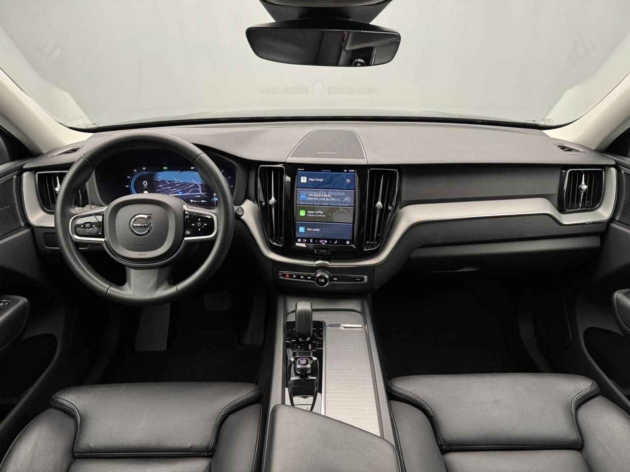 Volvo XC60, B4 AWD BRIGHT PLUS AUT - fotka 2