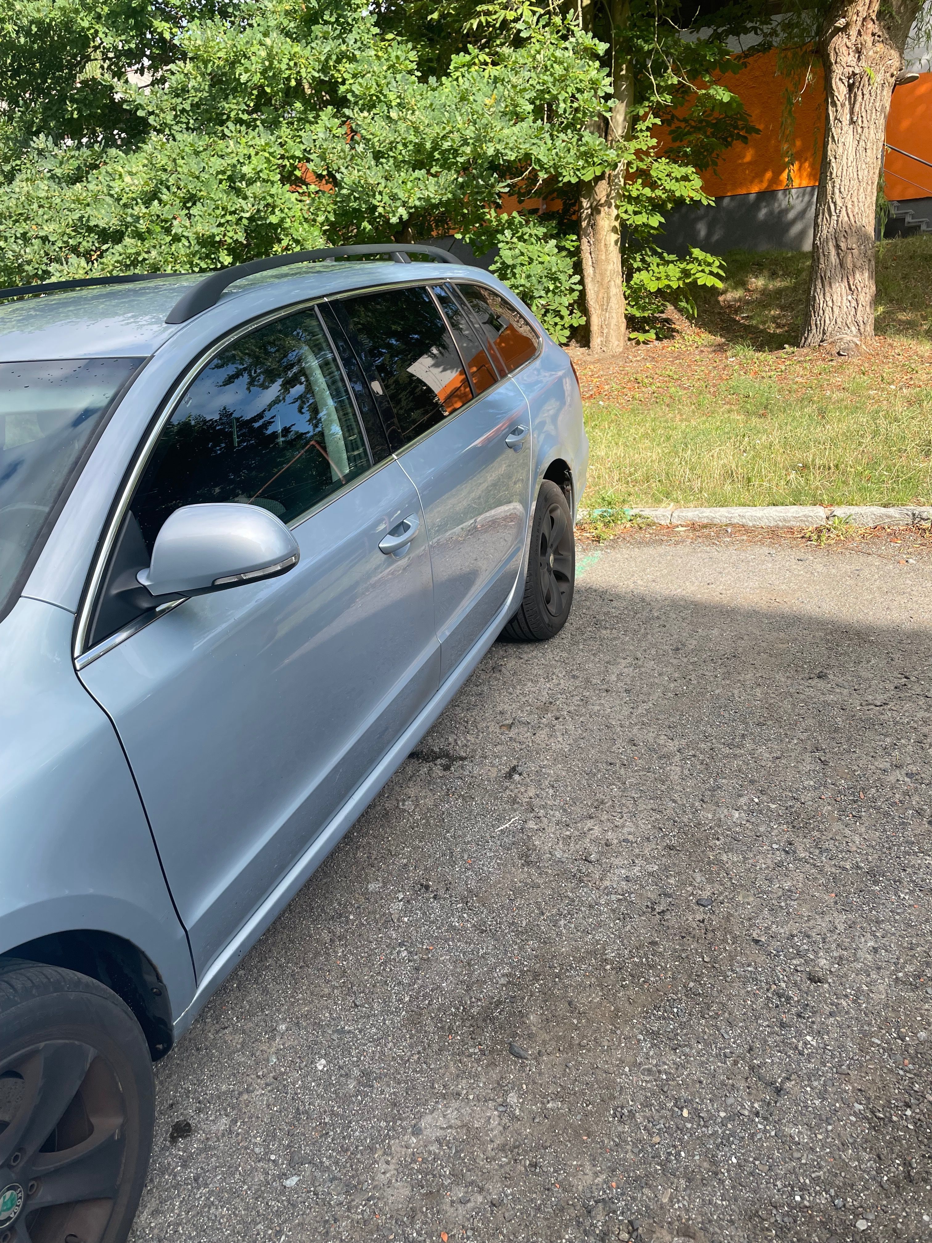Škoda Superb - fotka 3