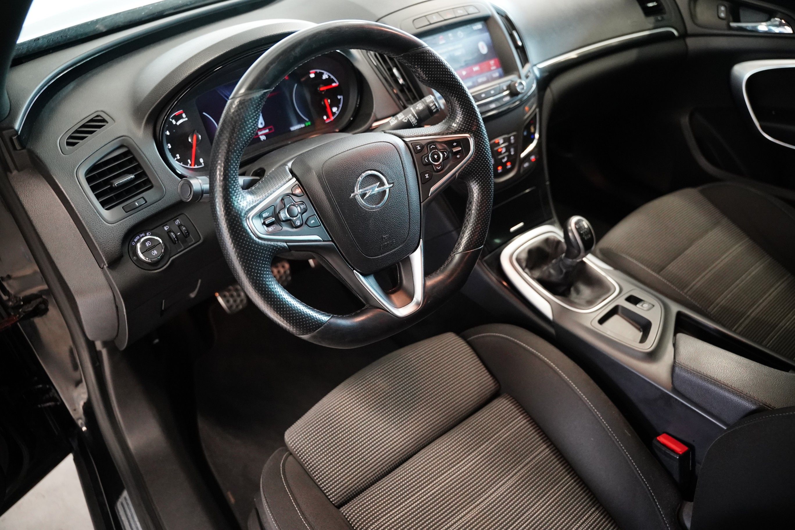 Opel Insignia, 2.0 CDTi 120 kW - fotka 5