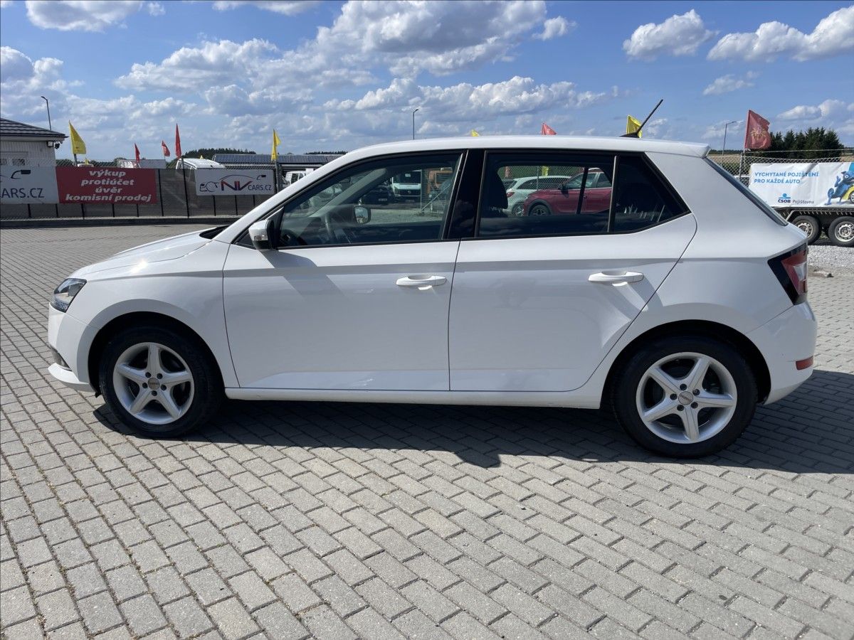 Škoda Fabia, 1,0 MPi 44kw Klima ESP Tažné, - fotka 2