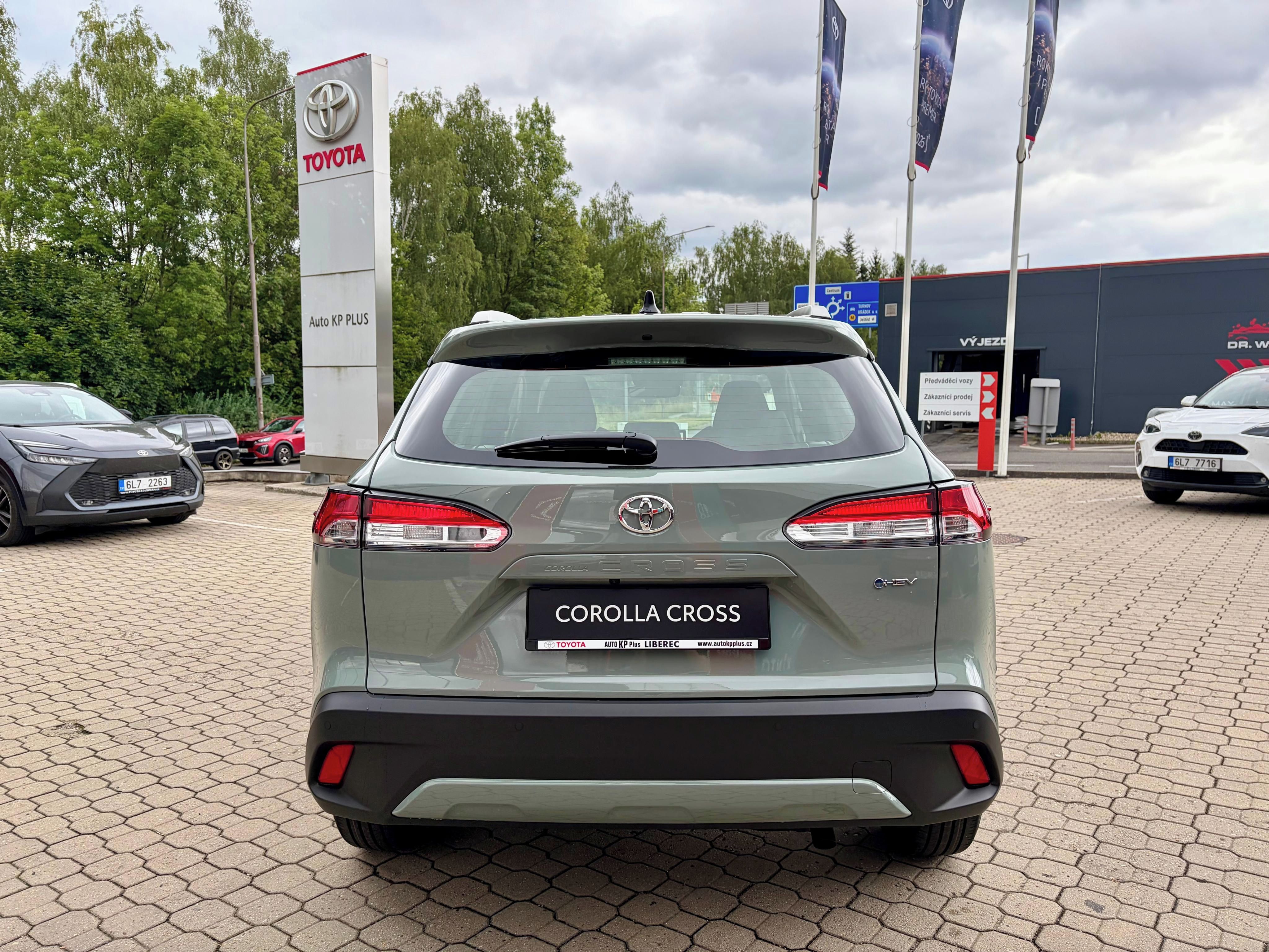 Toyota Corolla Cross, 1,8 HEV Comfort Business - fotka 5
