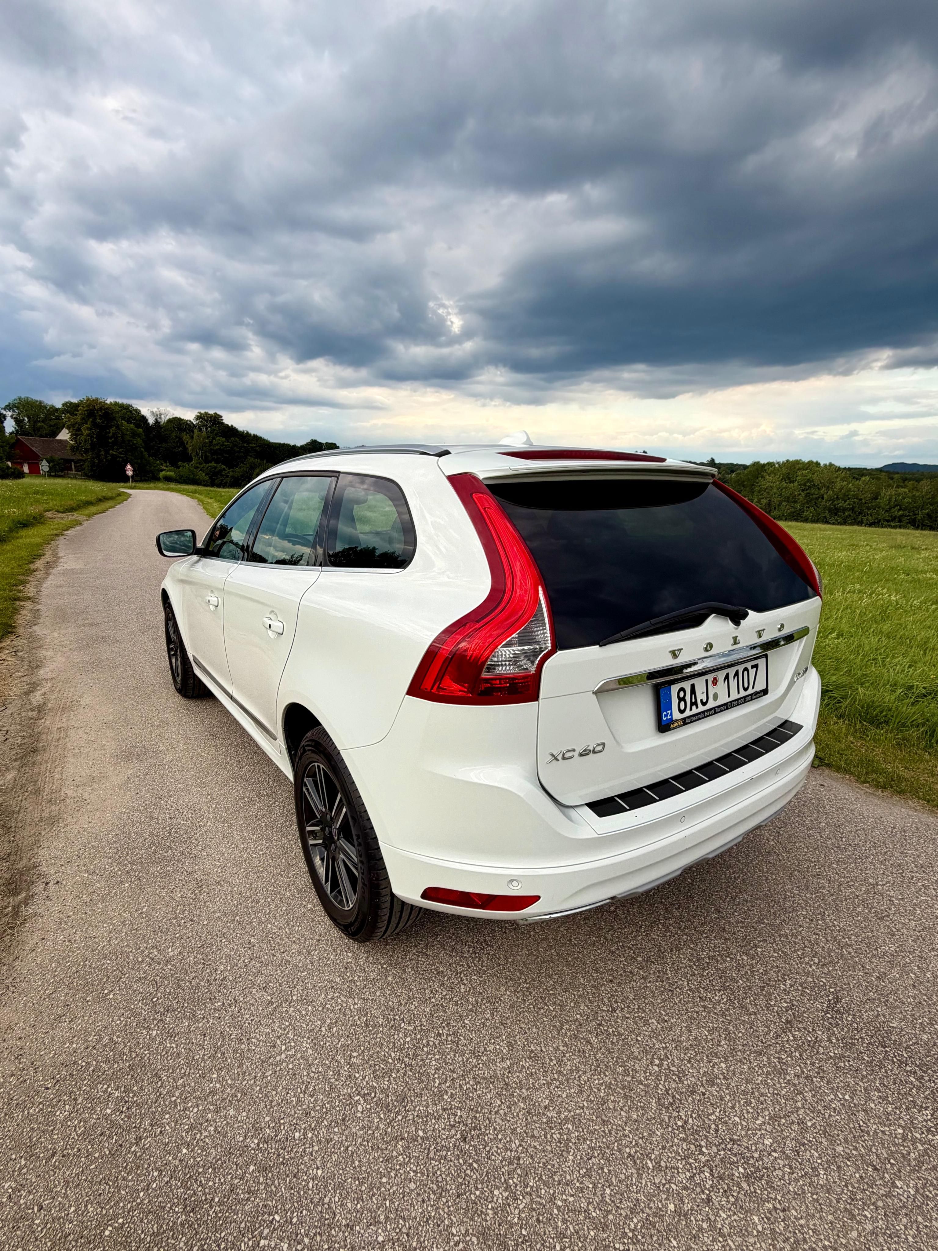 Volvo XC60, D5 - fotka 3