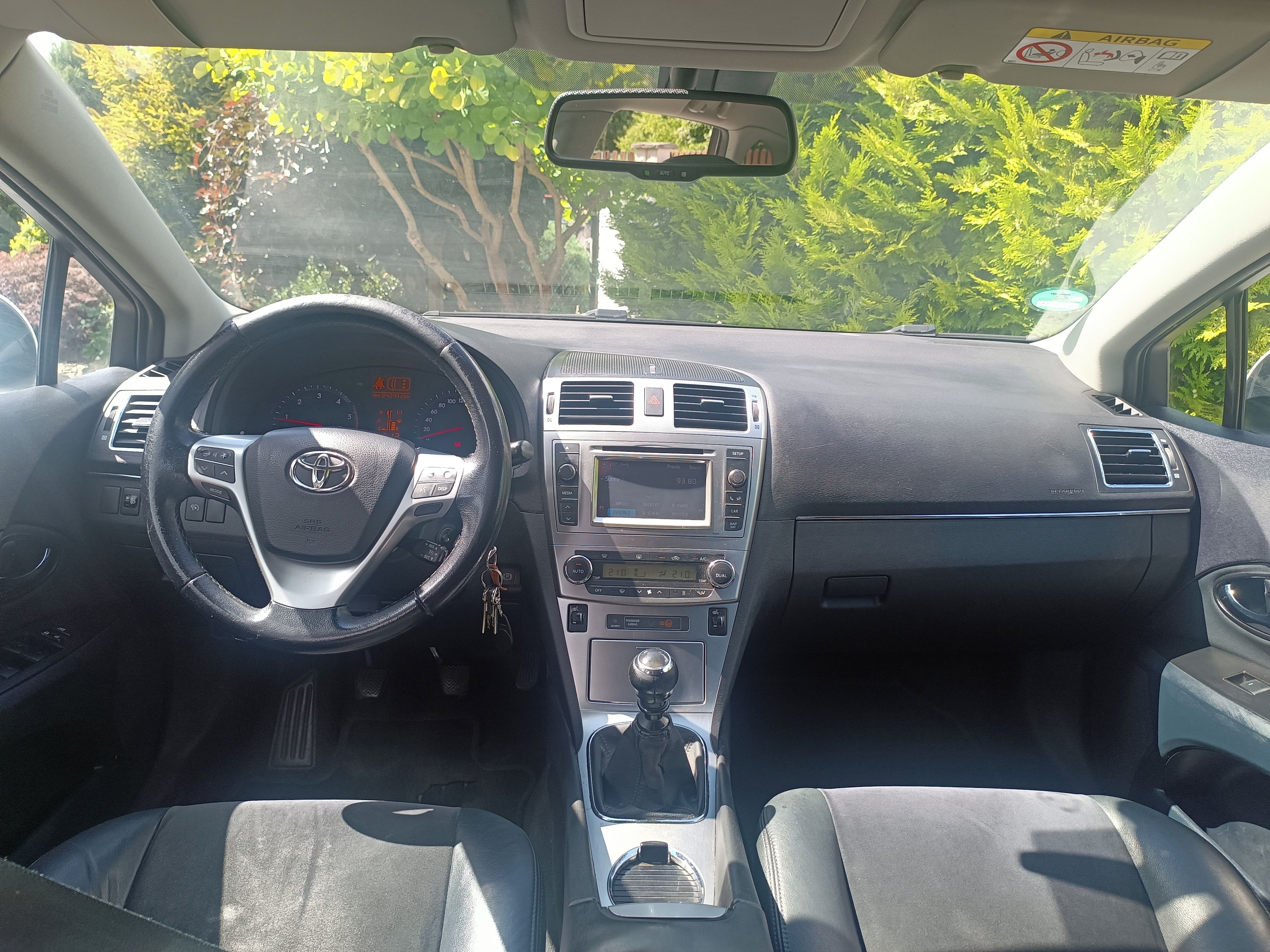 Toyota Avensis, 2.0 D-4D, Bez investic - fotka 3