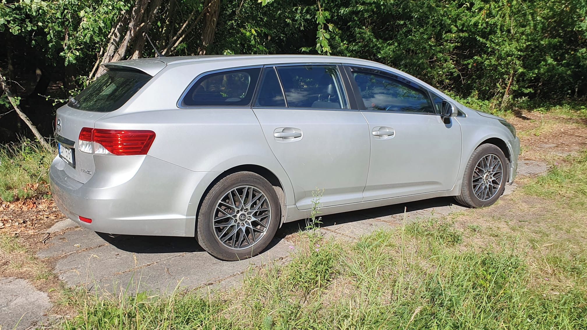 Toyota Avensis, 2 TDI - Servisováno - fotka 5