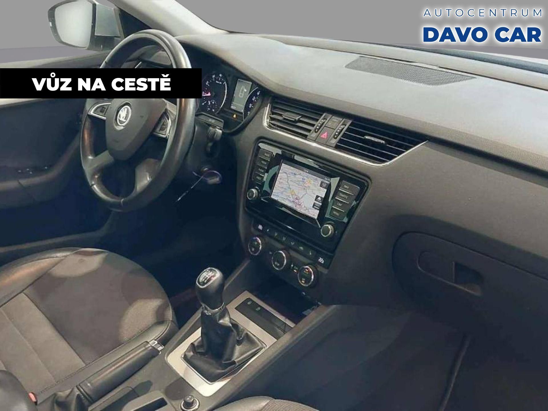 Škoda Octavia, 1,4 TSI 103kW Elegance Serv.kn - fotka 5