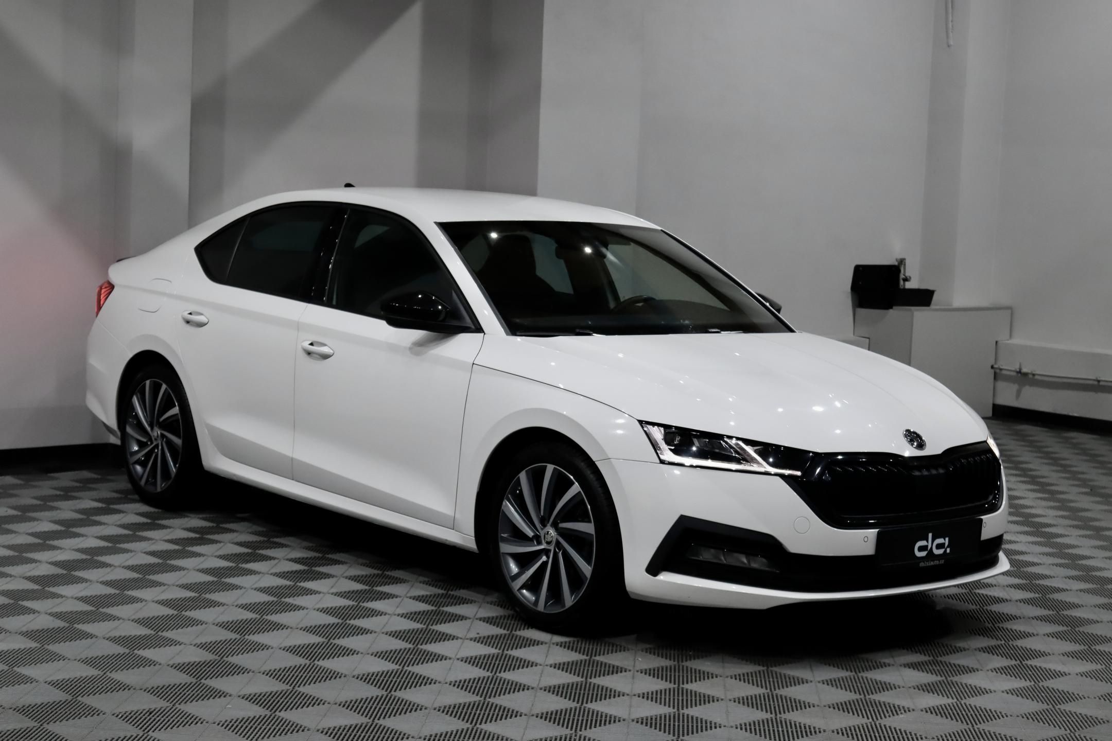 Škoda Octavia, 4 2.0 TDI 110 kW DSG - fotka 2