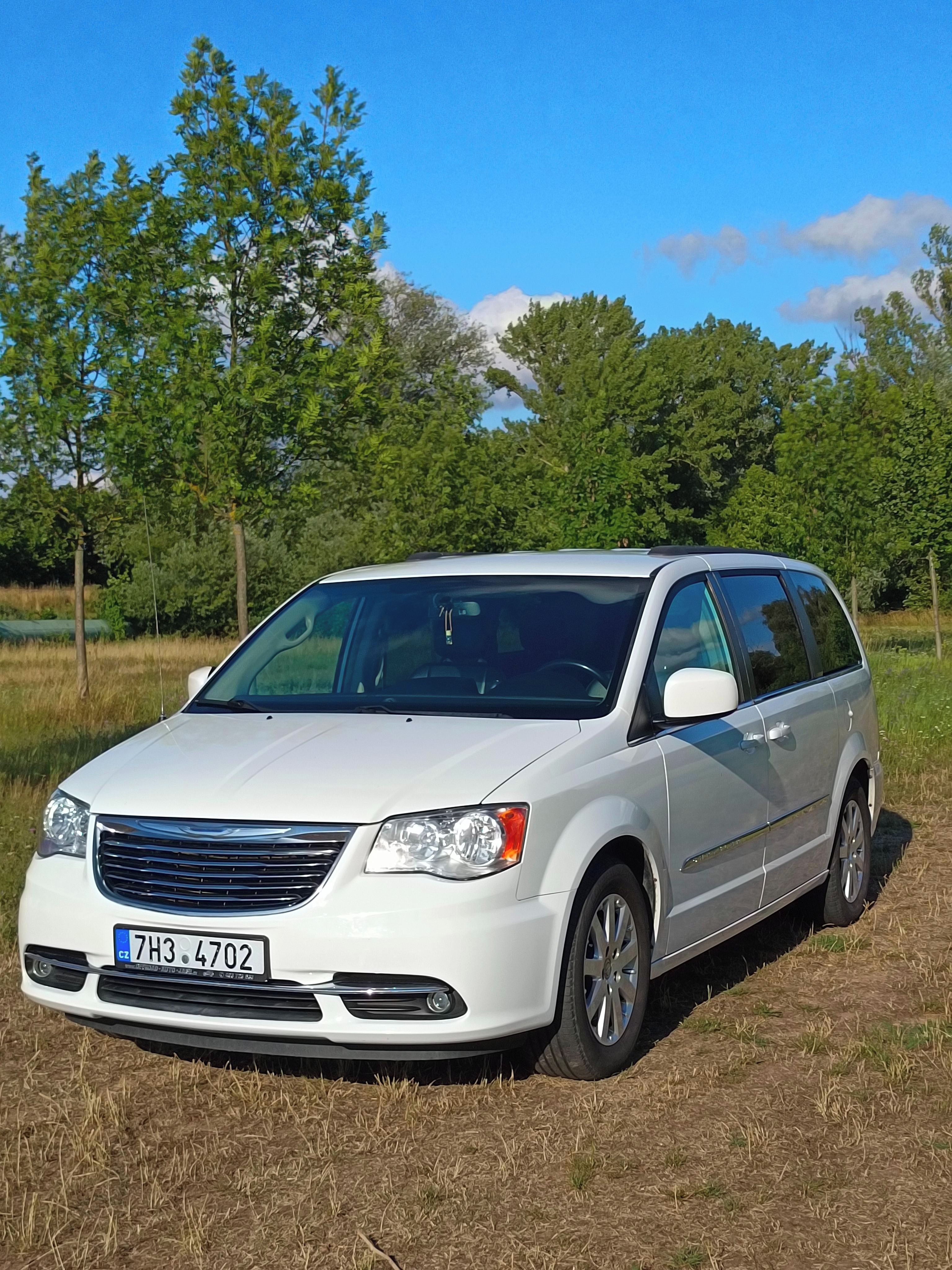 Chrysler Town & Country, 3.6 V6, LPG, 2016, 7 míst -TOP