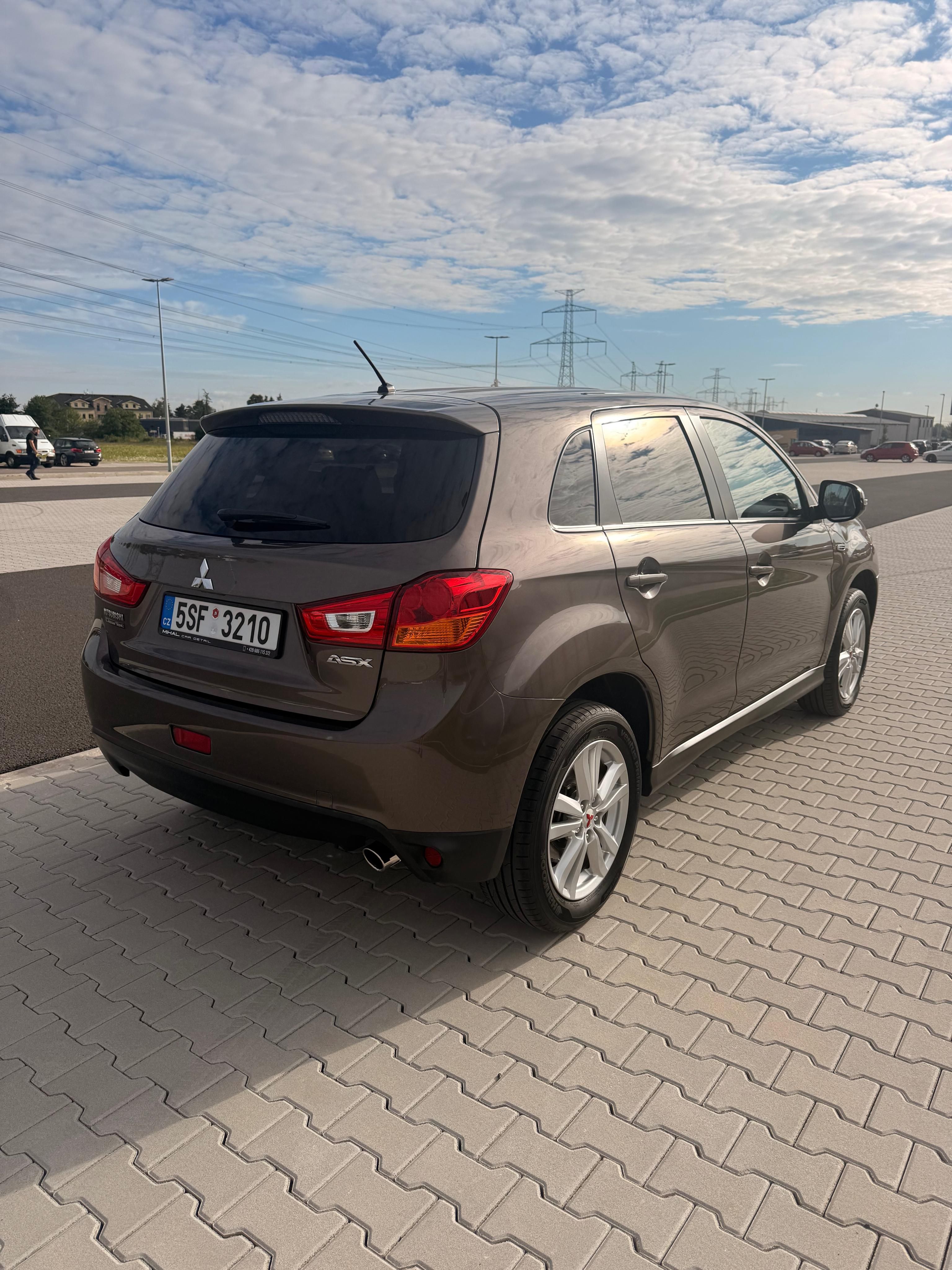 Mitsubishi ASX, 1.6 MIVEC, 86 kW - fotka 5