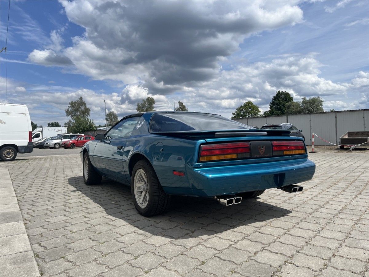 Pontiac Firebird, 5,0 Targa  pěkný originál  sta - fotka 5