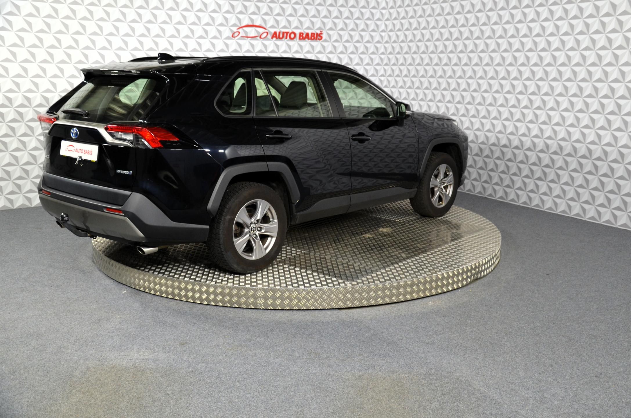 Toyota Rav4, 2.5 Hybrid Comfort 4WD e-CVT - fotka 5