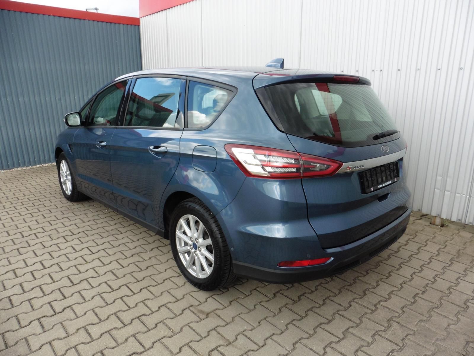 Ford S-MAX, 2.0 TDCi Titanium Navi 7.míst - fotka 4