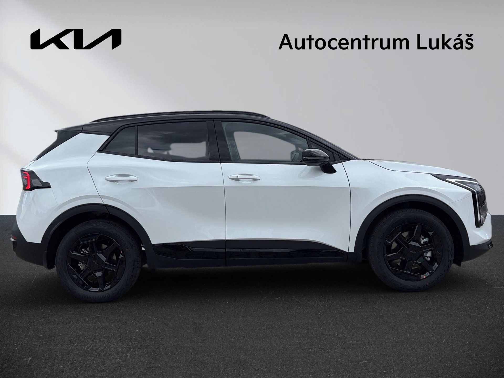 Kia Sportage, Black Edition,nový vůz - fotka 4