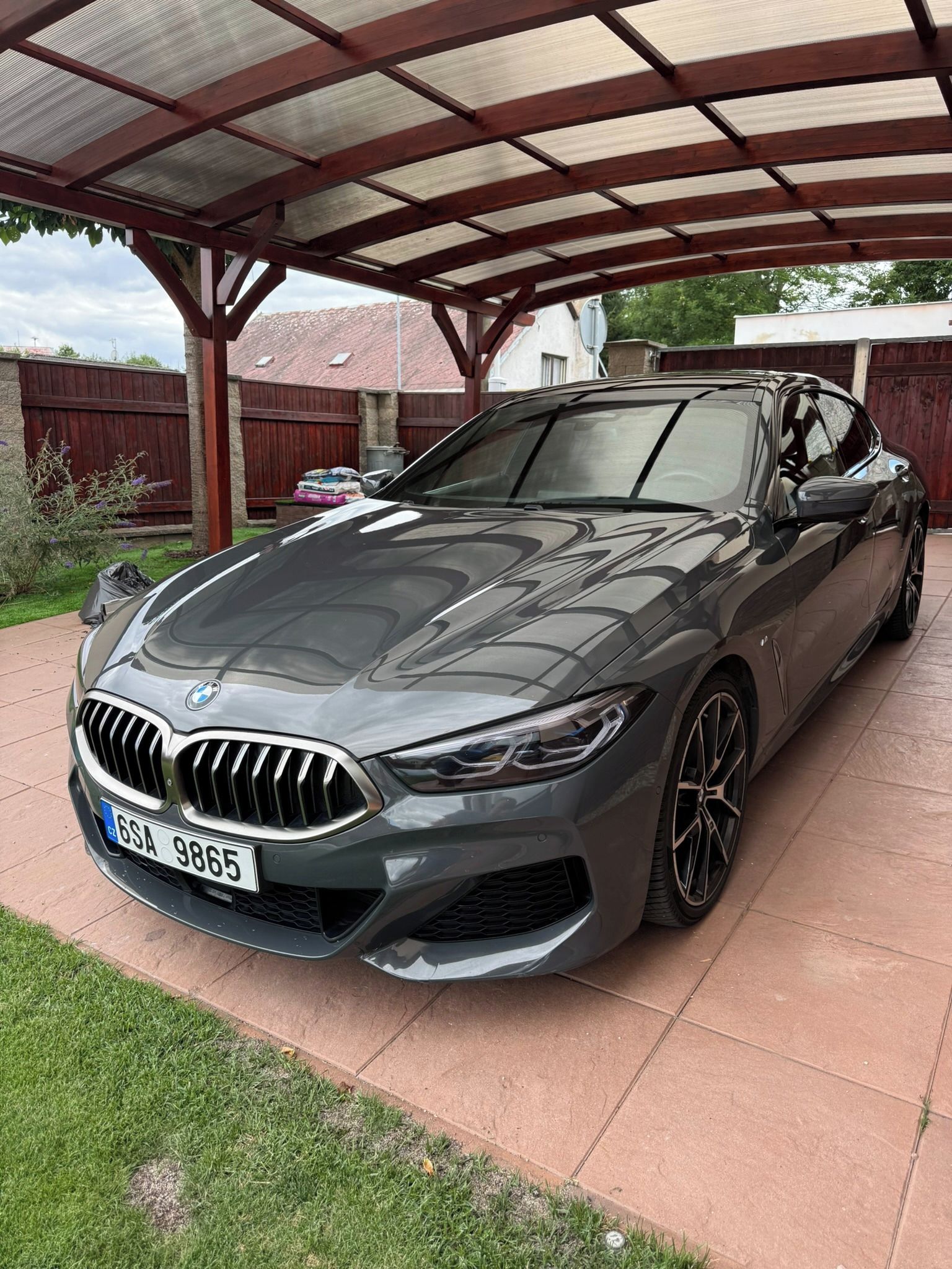 BMW Řada 8, M - fotka 6